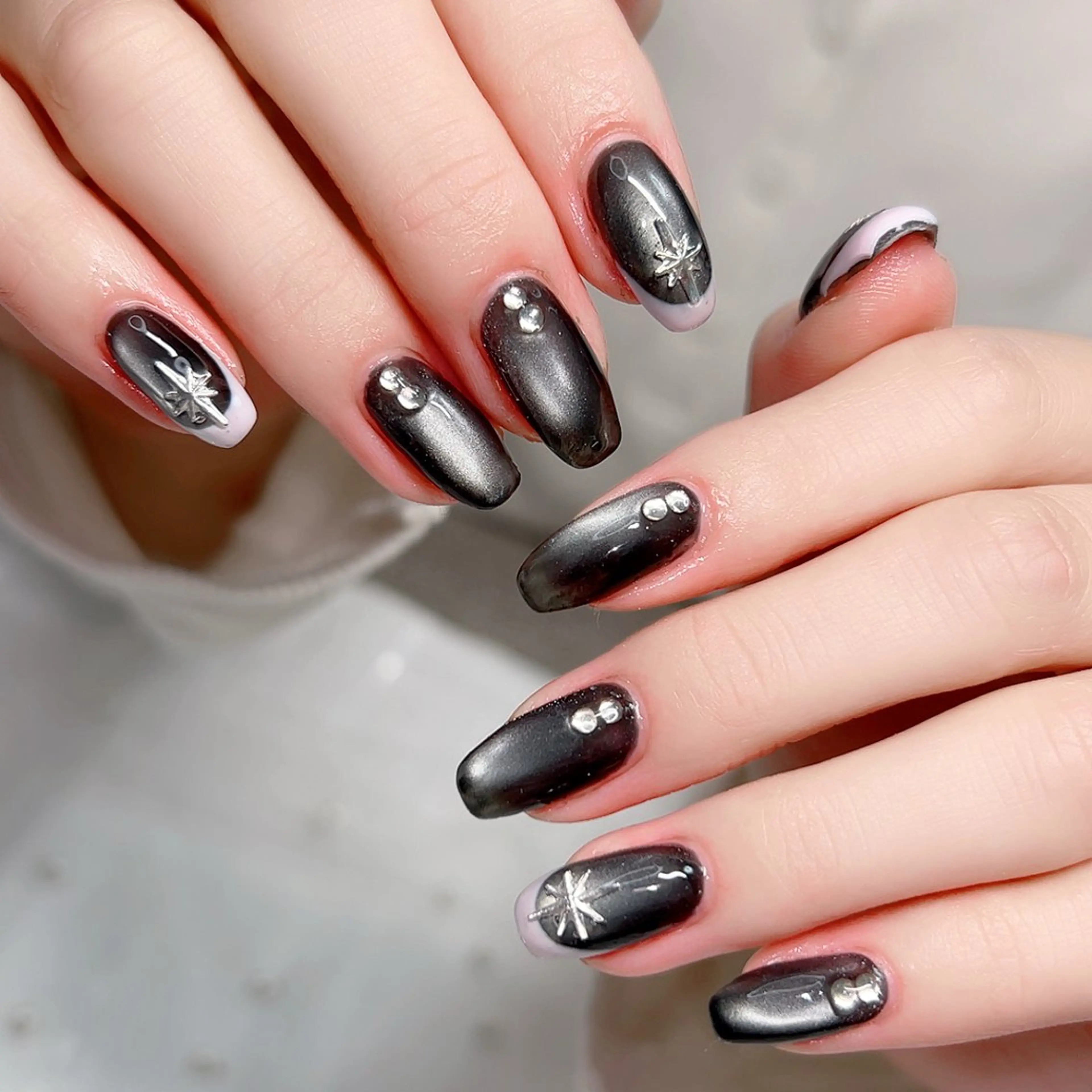 ネイル アートネイル フレンチネイル ジェルネイル グラデーション マグネットネイル Cute Tips nailのネイルデザイン