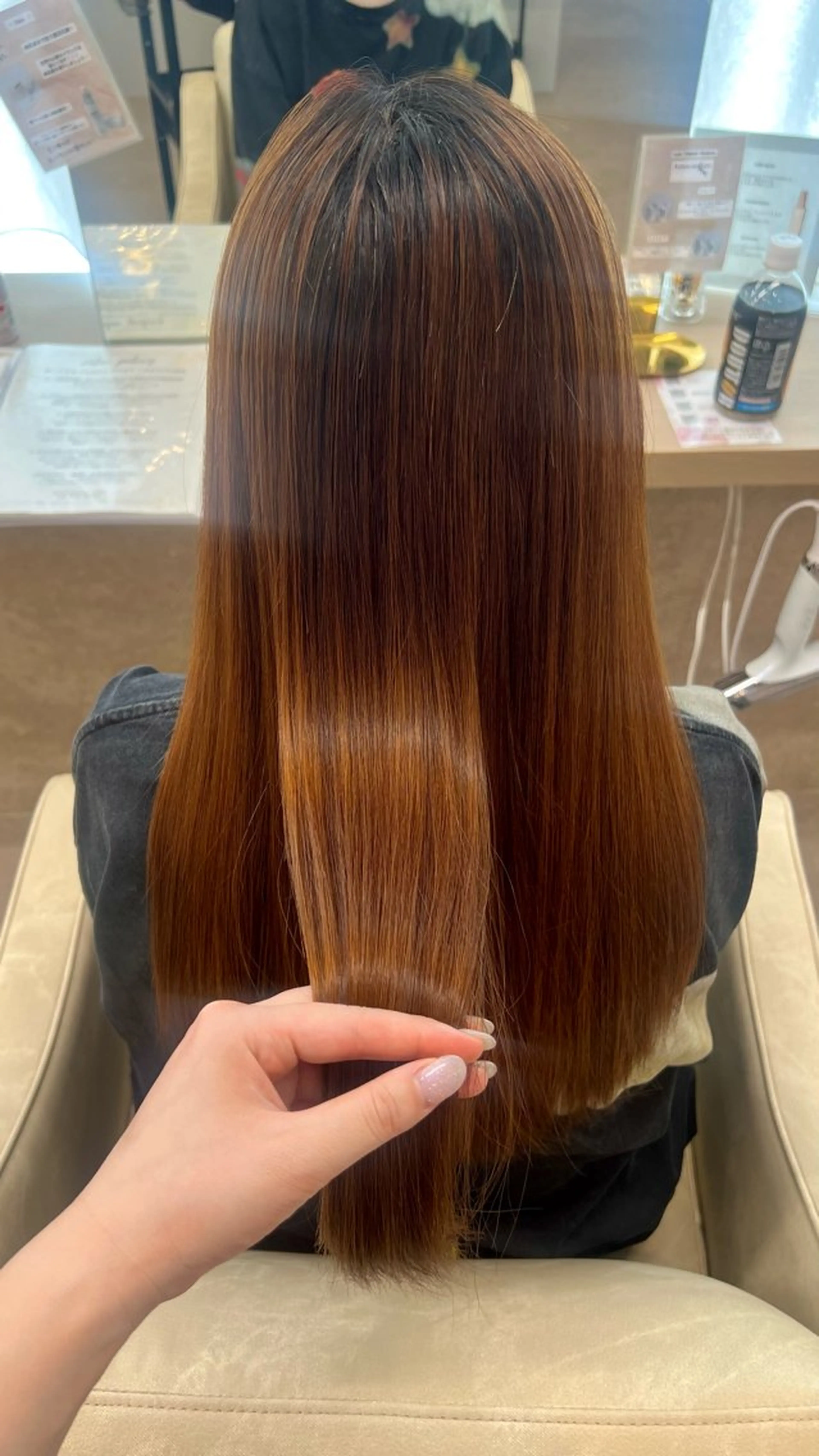 ロング 縮毛矯正 山下 稚葉 艶髪/透明感カラーのヘアスタイル