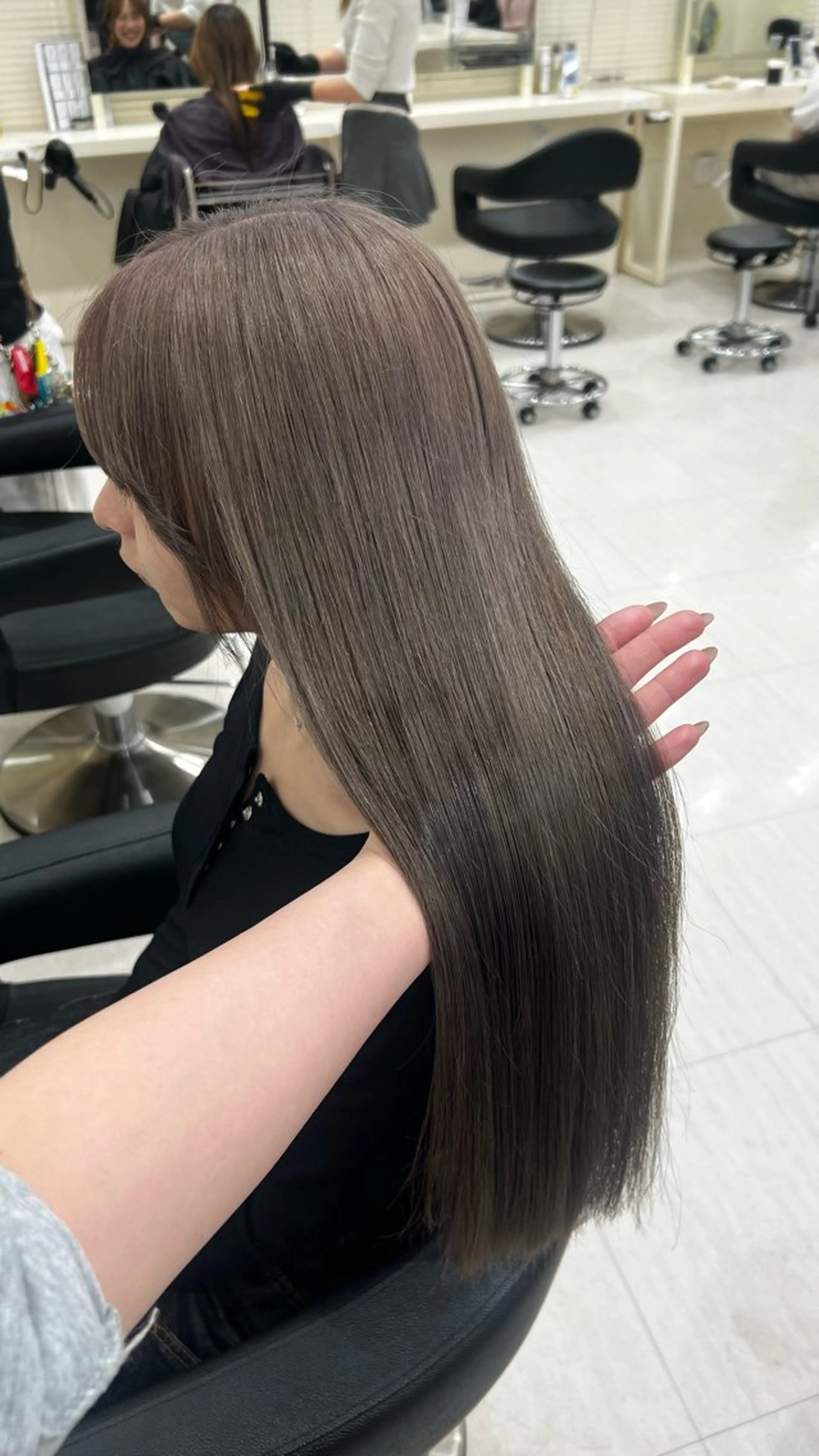 ロング カラー ヘアアレンジ ヘアカラー 韓国レイヤー＆ピンク 艶髪🩶maikoのヘアスタイル