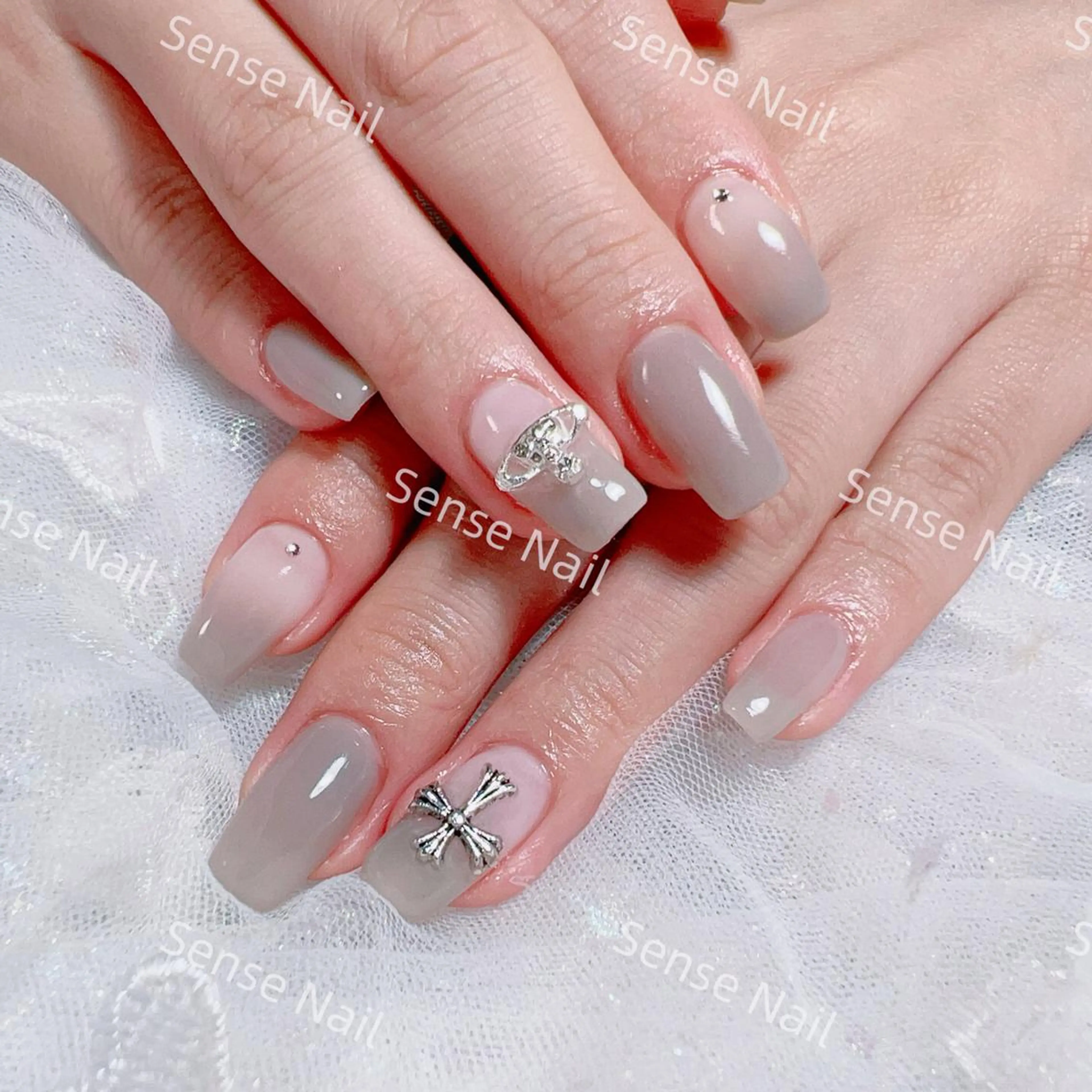 ネイル ストーンネイル ハンドネイル ハンドケア Feinn Ink💕のネイルデザイン