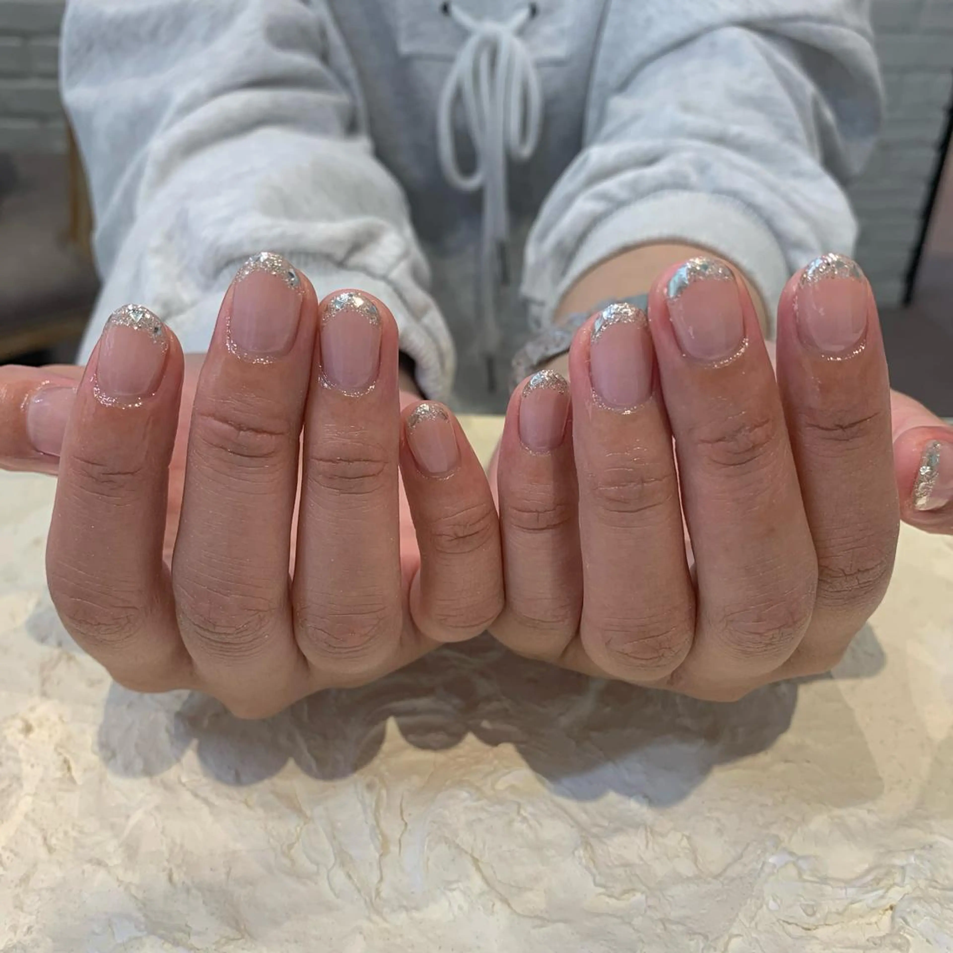 ネイル フレンチネイル ガラスフレンチ マキノ ユイのネイルデザイン