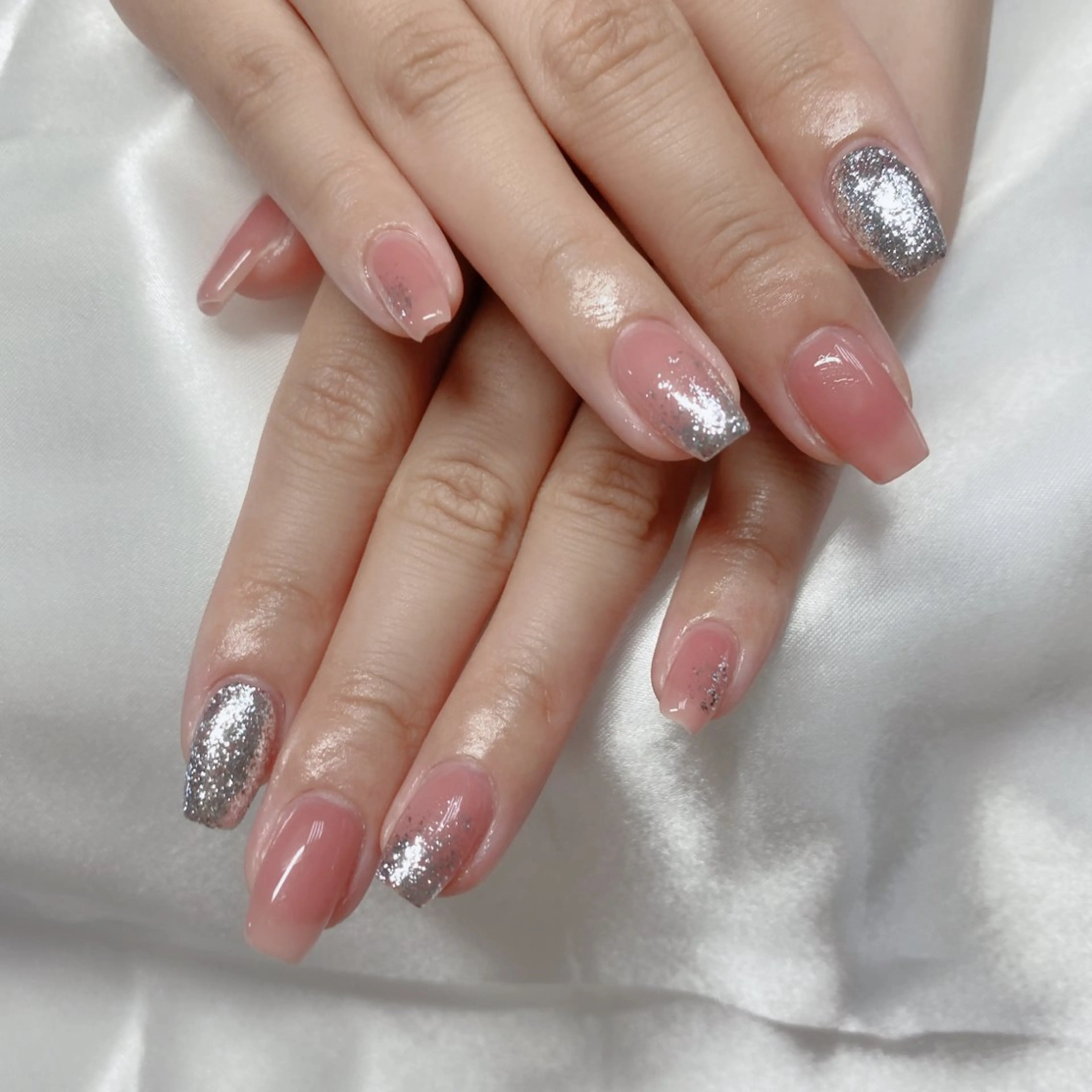 ネイル UniqueNail 長さだし専門店のネイルデザイン