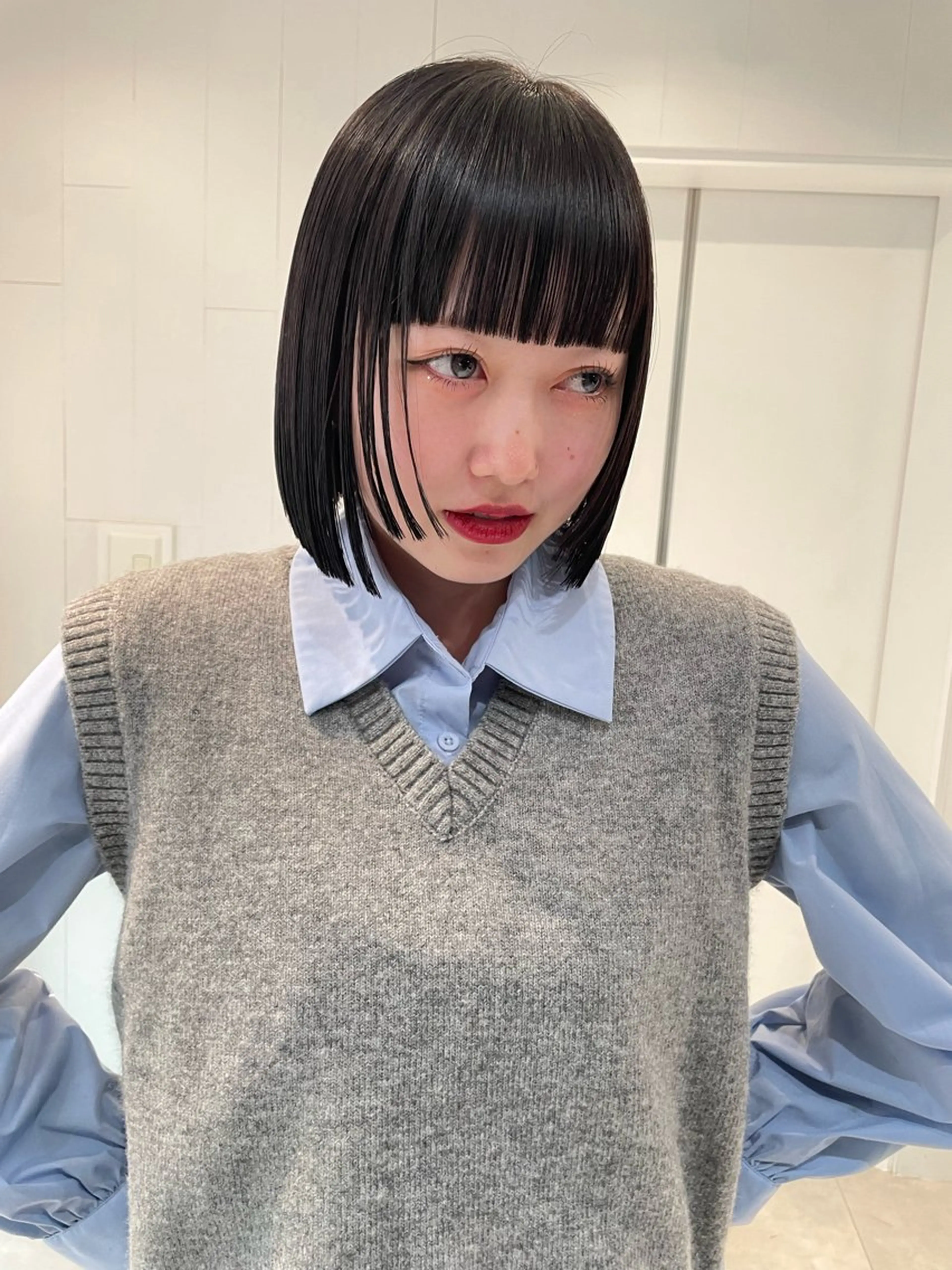 ショート カラー 切りっぱなしボブ 黒髪 ブルーカラー ブルーブラック ボブ カット ヘアカラー トリートメント パーマ/パーマ落とし 【Kouta】のヘアスタイル