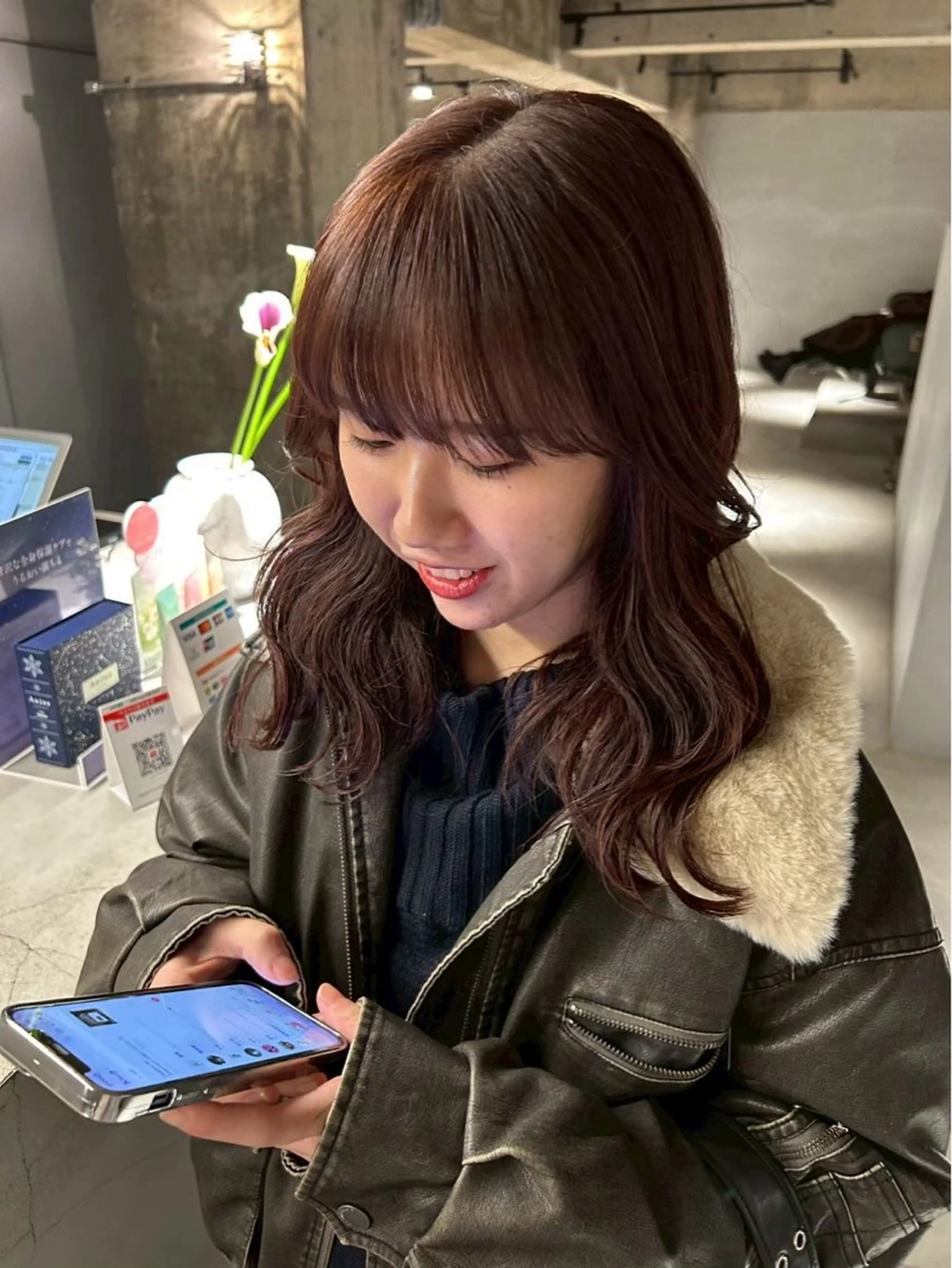 カラー 纐纈 釉羽のヘアスタイル