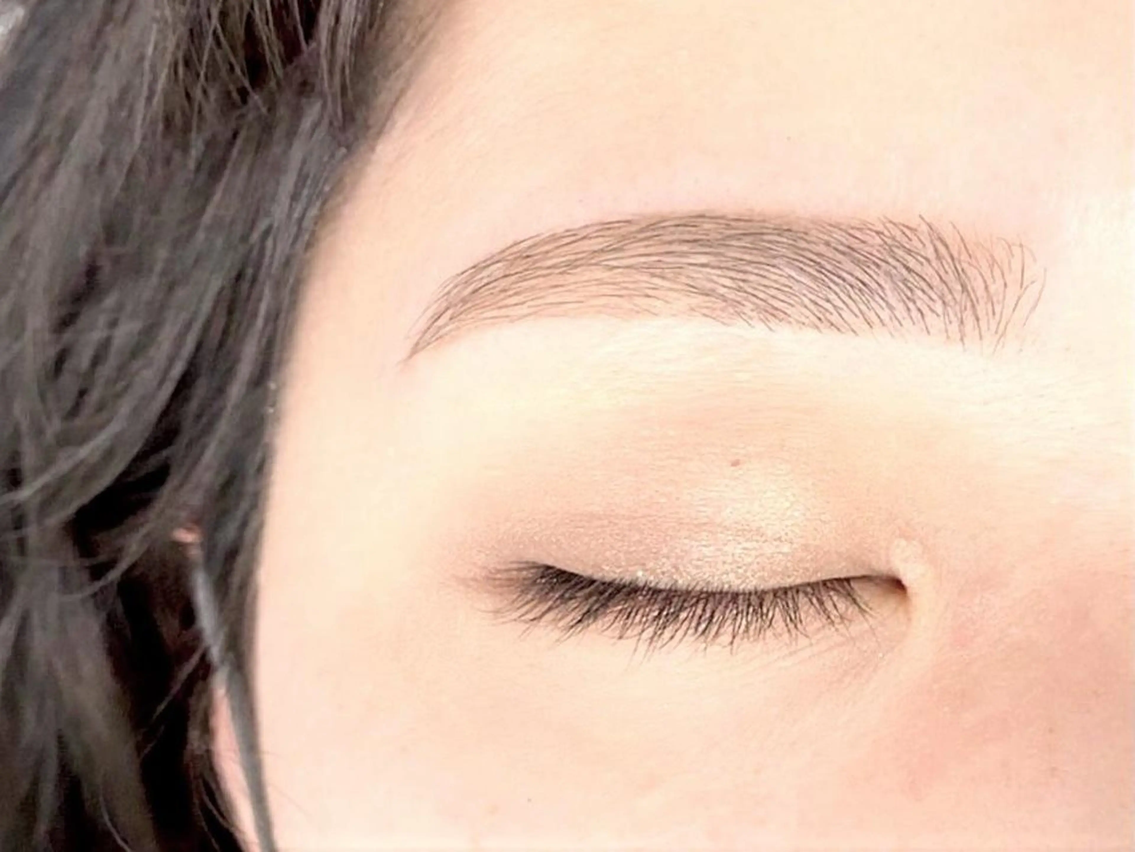 アイブロウ エルフ岩佐 奈々の眉毛・アイブロウイメージ