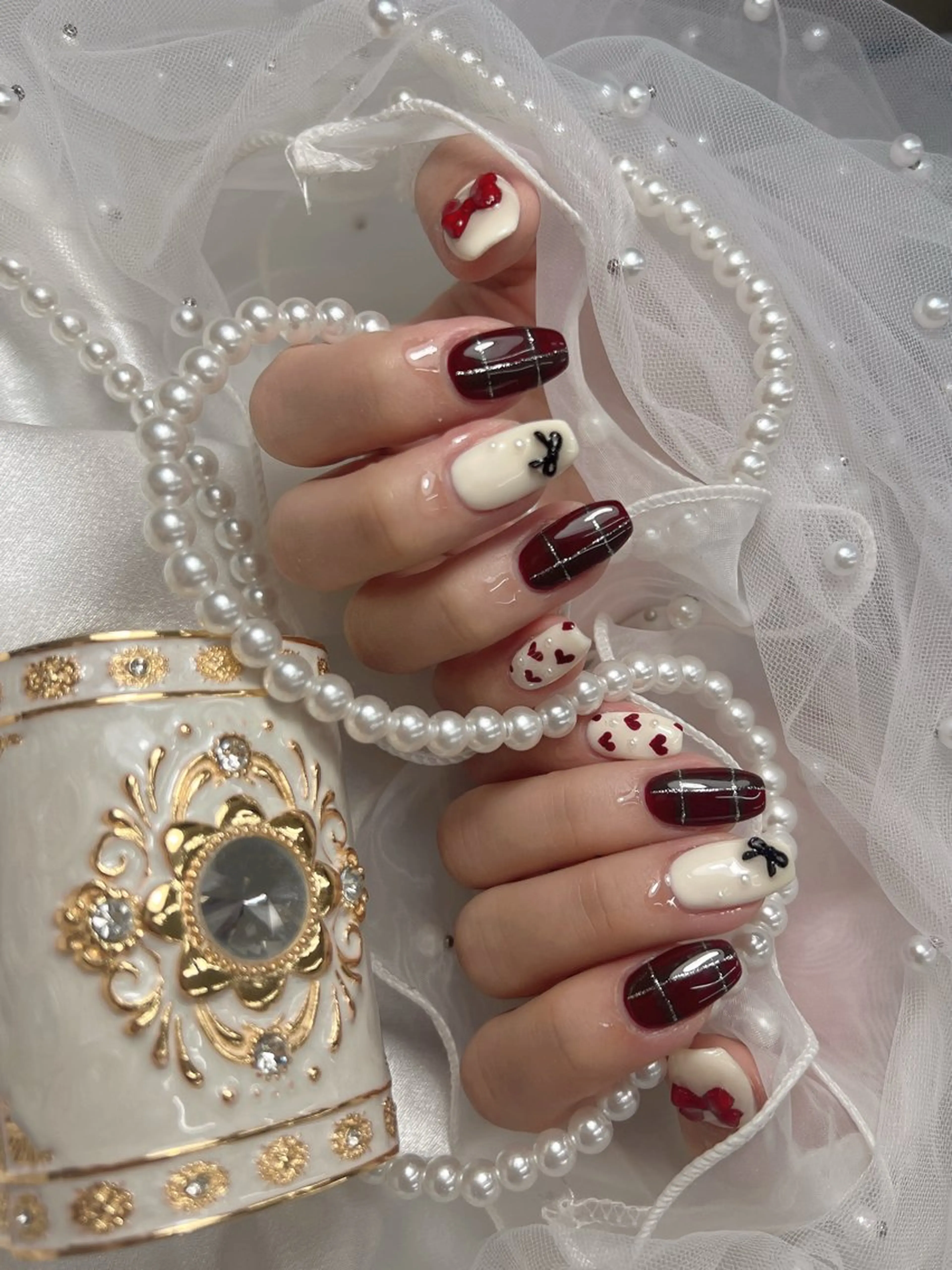 ハンドネイル bijou nails　蓮のネイルデザイン