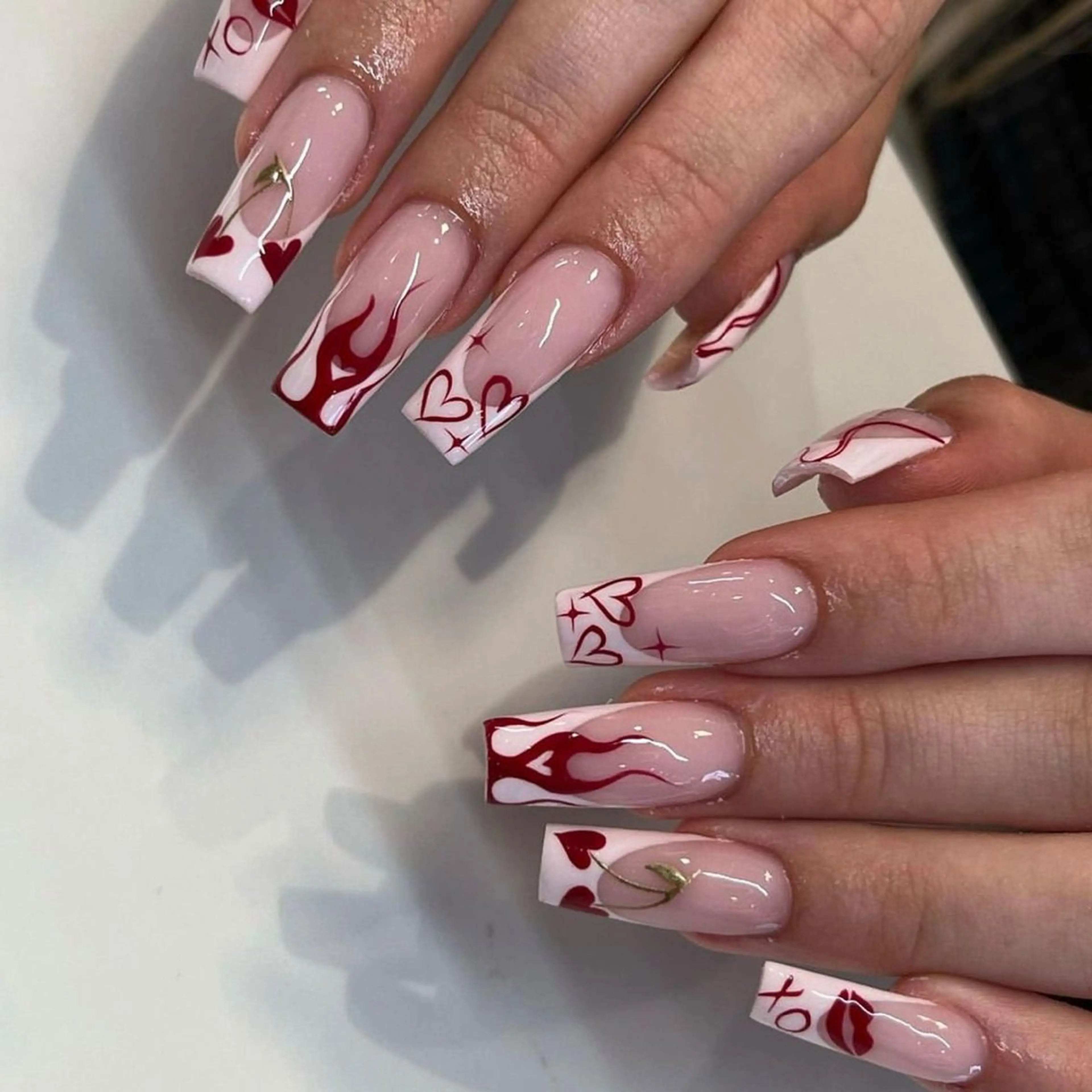 ネイル アートネイル 長さ出し ジェルネイル マグネットネイル ニュアンスネイル ハンドネイル Cloudy Chan Nailのネイルデザイン
