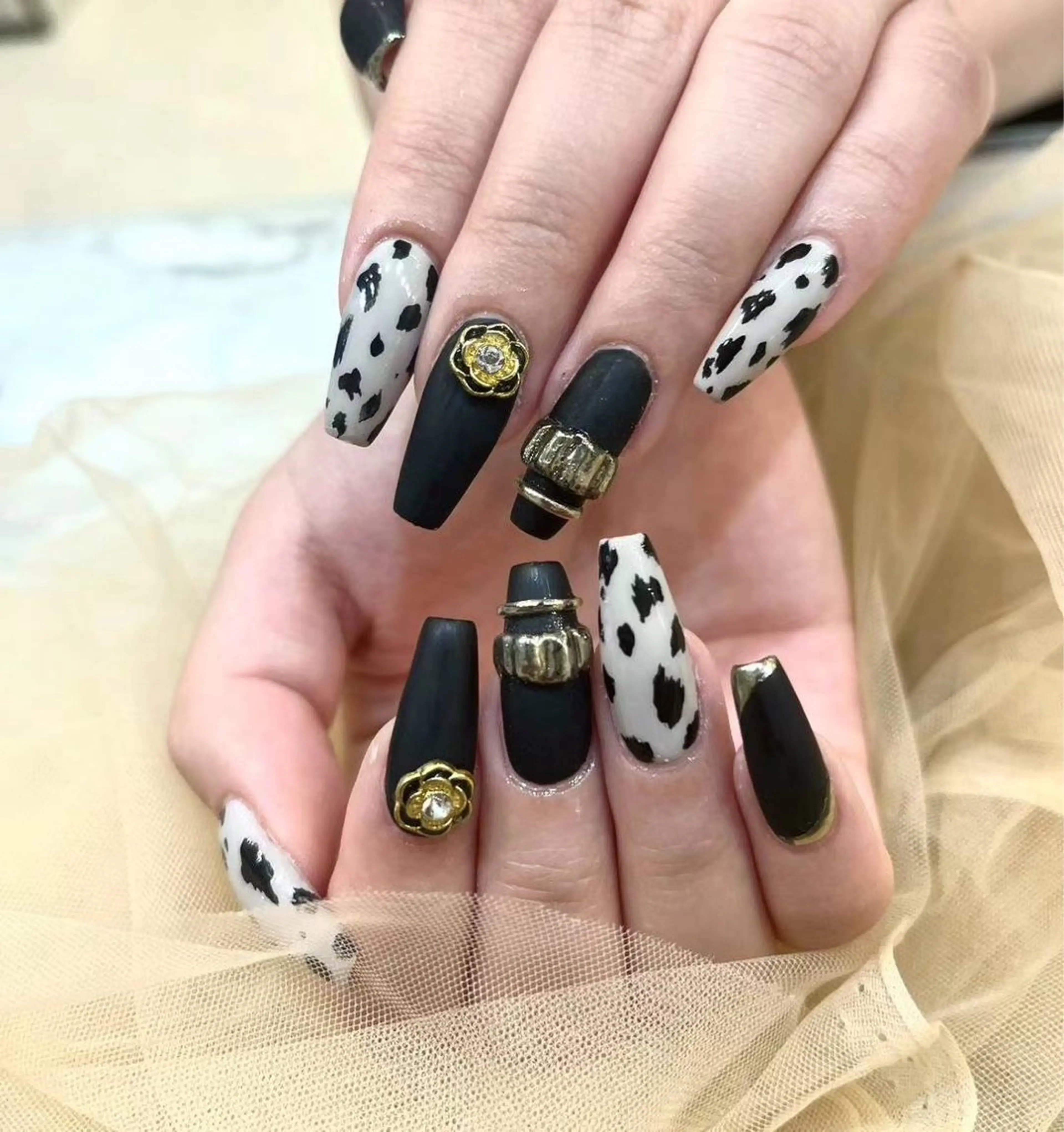 ネイル アニマル柄 マットネイル Babarla nailのネイルデザイン