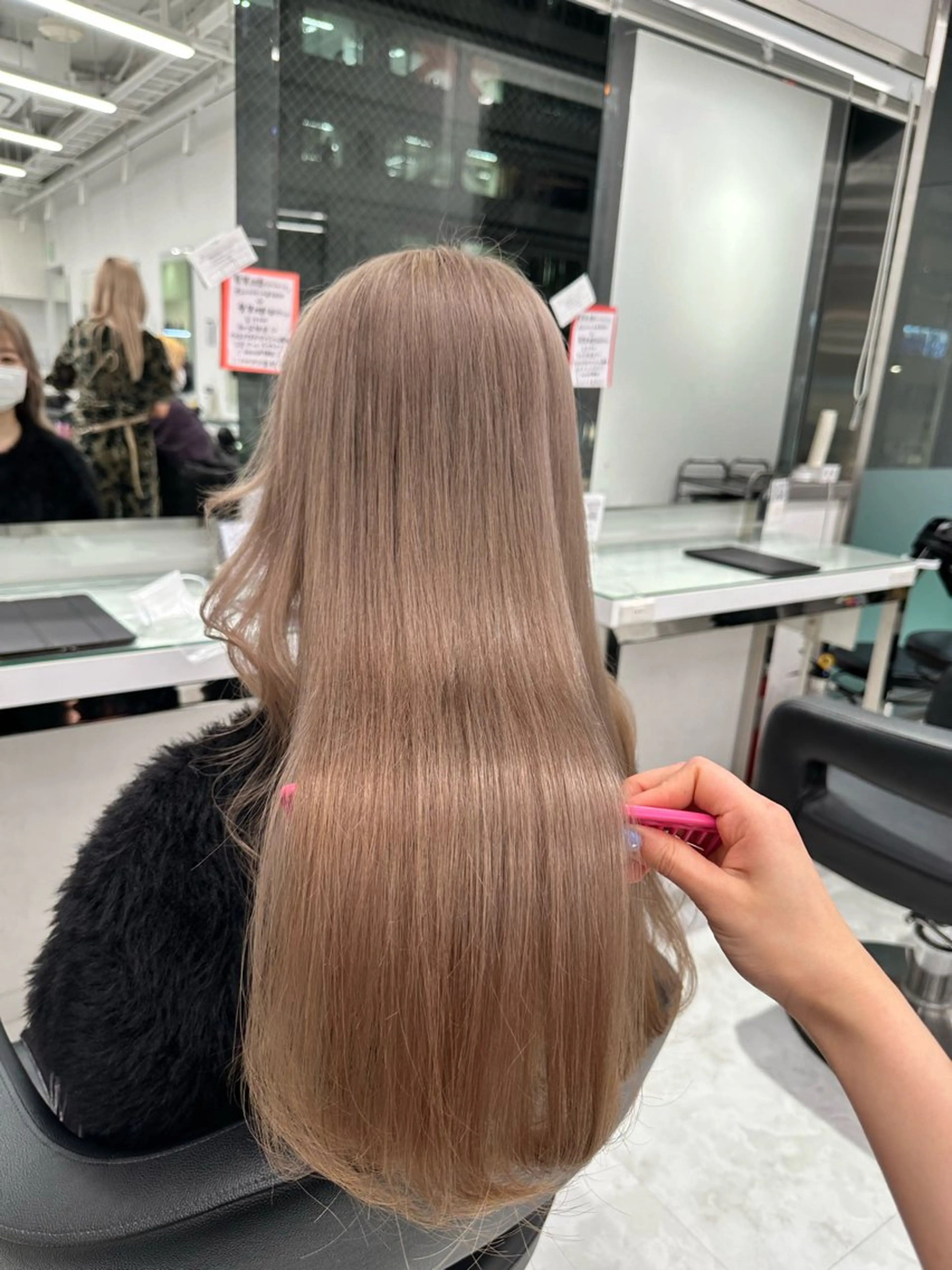 ロング 🎀淡めモテカラー WAKANA🎀のヘアスタイル