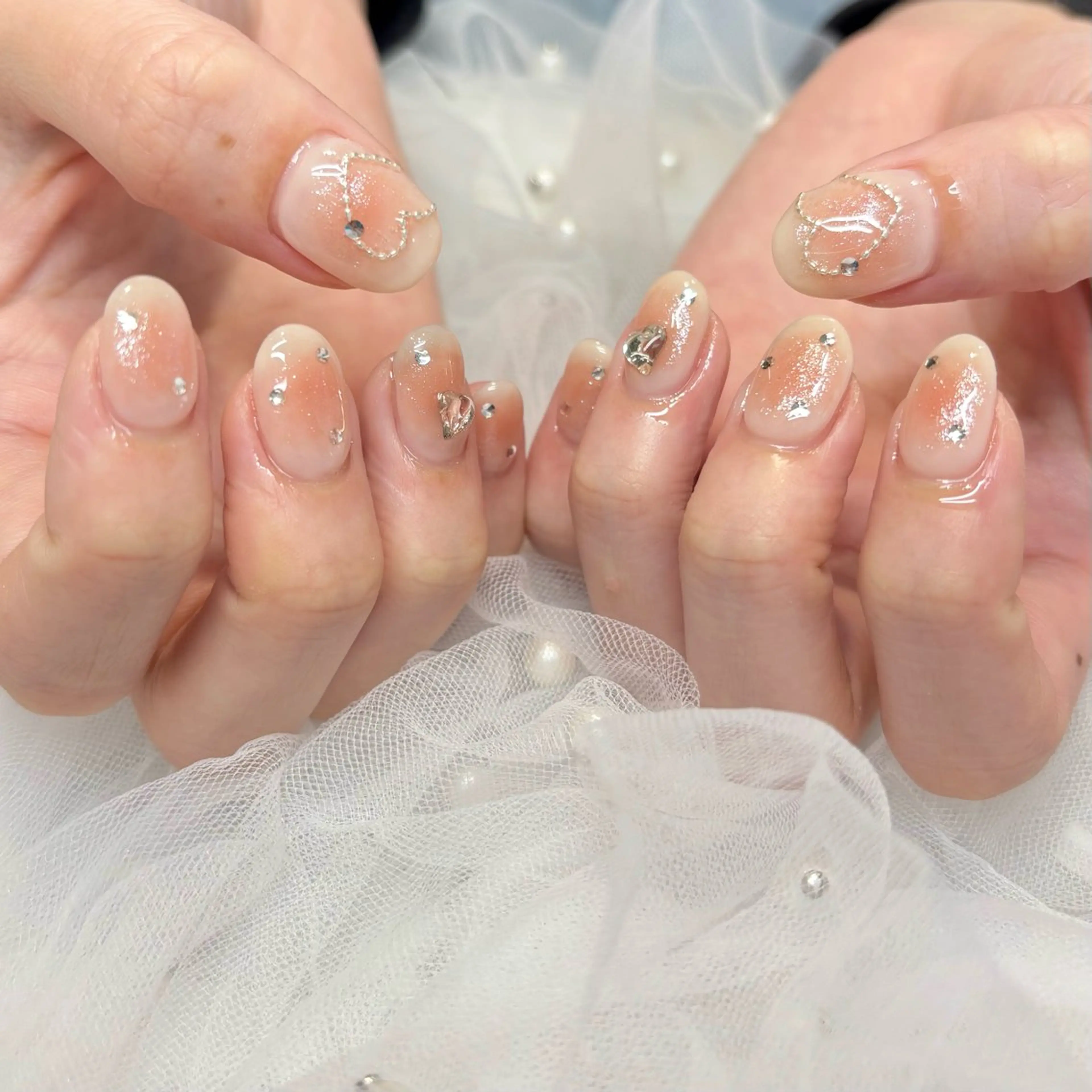 ネイル チークネイル ハート ハンドネイル 荒巻 めいのネイルデザイン