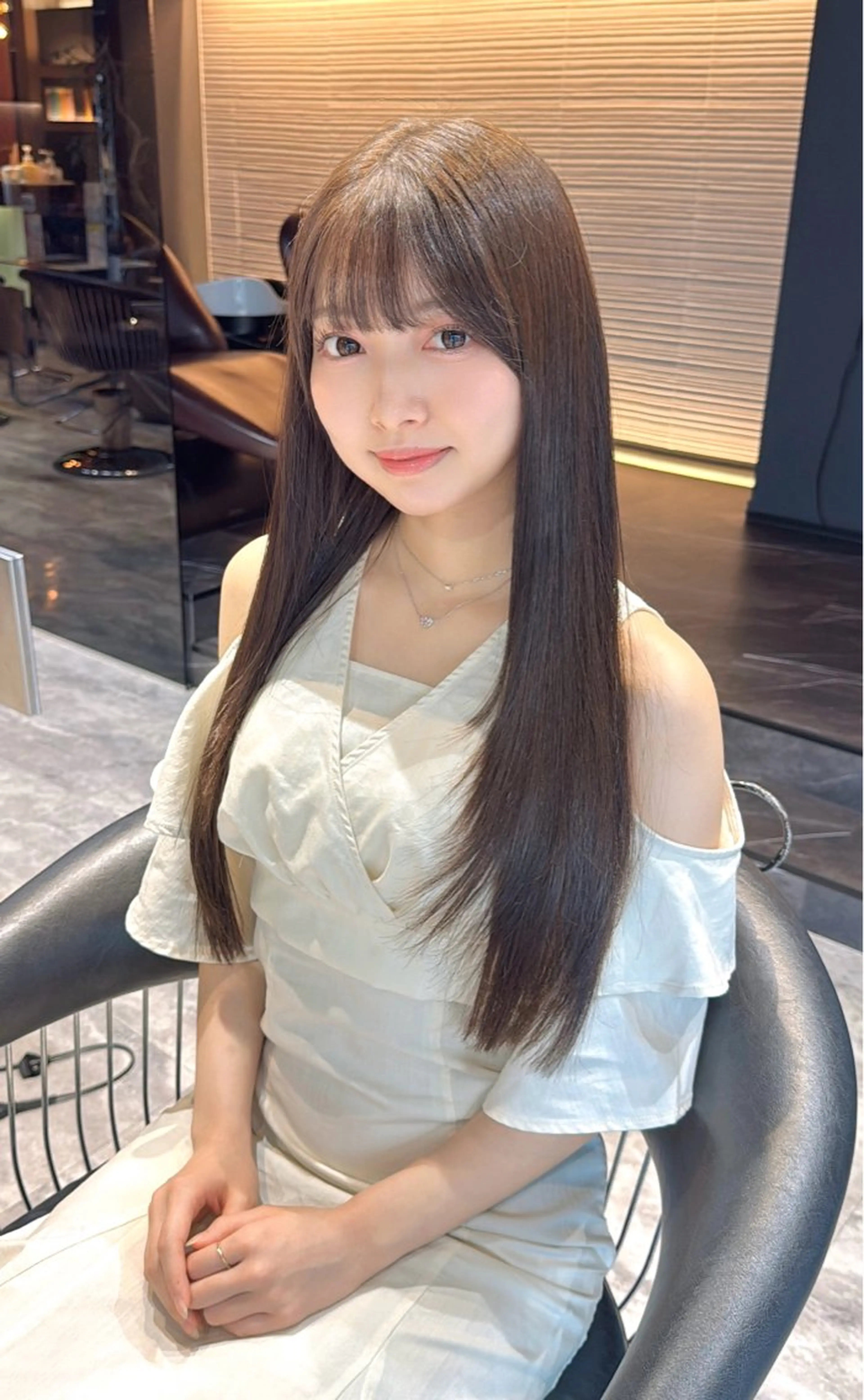 ロング 学生 酸性ストレート 縮毛矯正 トリートメント 酸性ストレート/ 透明感カラー/中村利のヘアスタイル