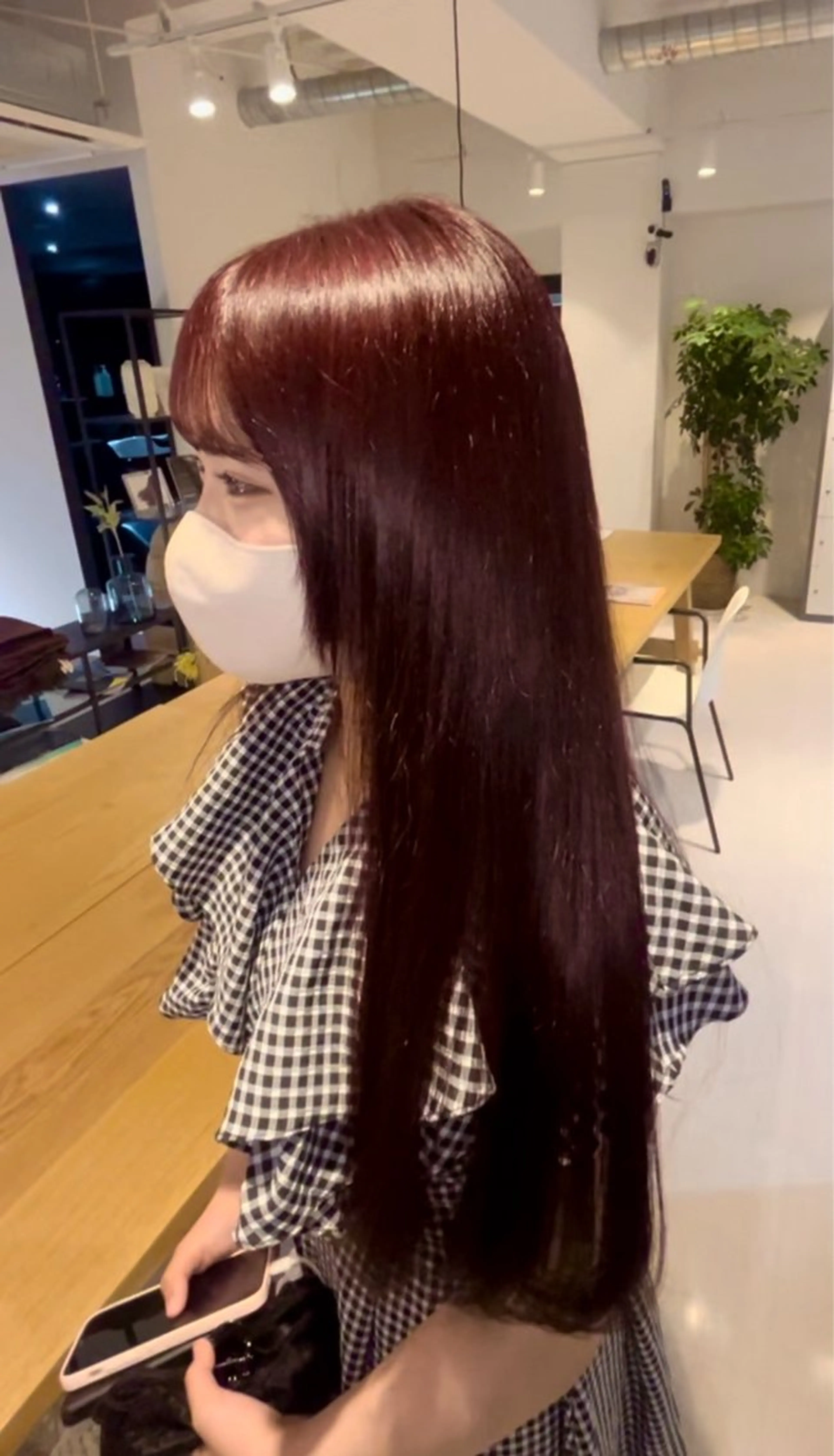 カラー ニトウ レイナのヘアスタイル