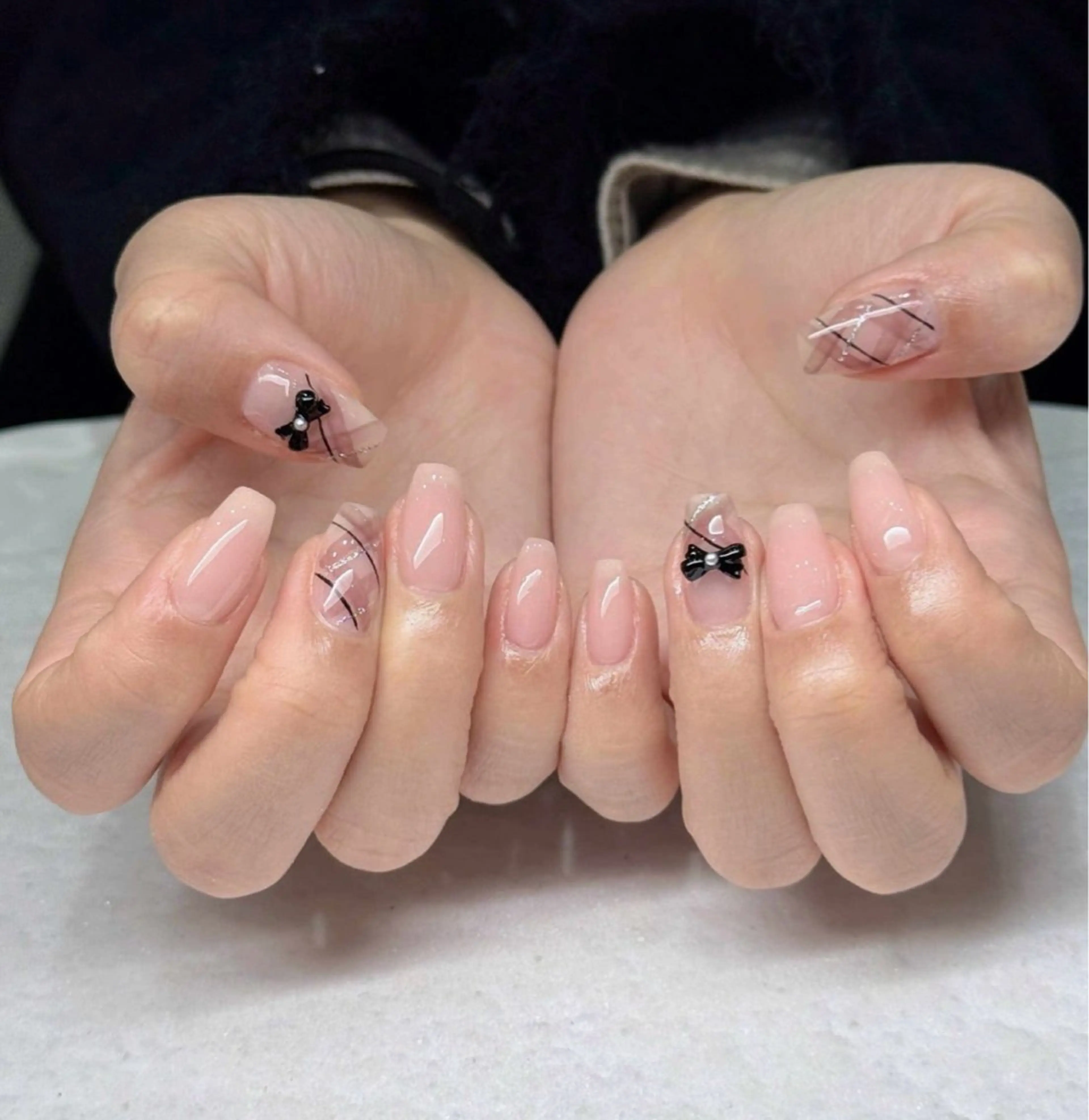 ネイル オーロラネイル ブルー チークネイル フットネイル フレンチネイル ハンドネイル Ema エマのネイルデザイン