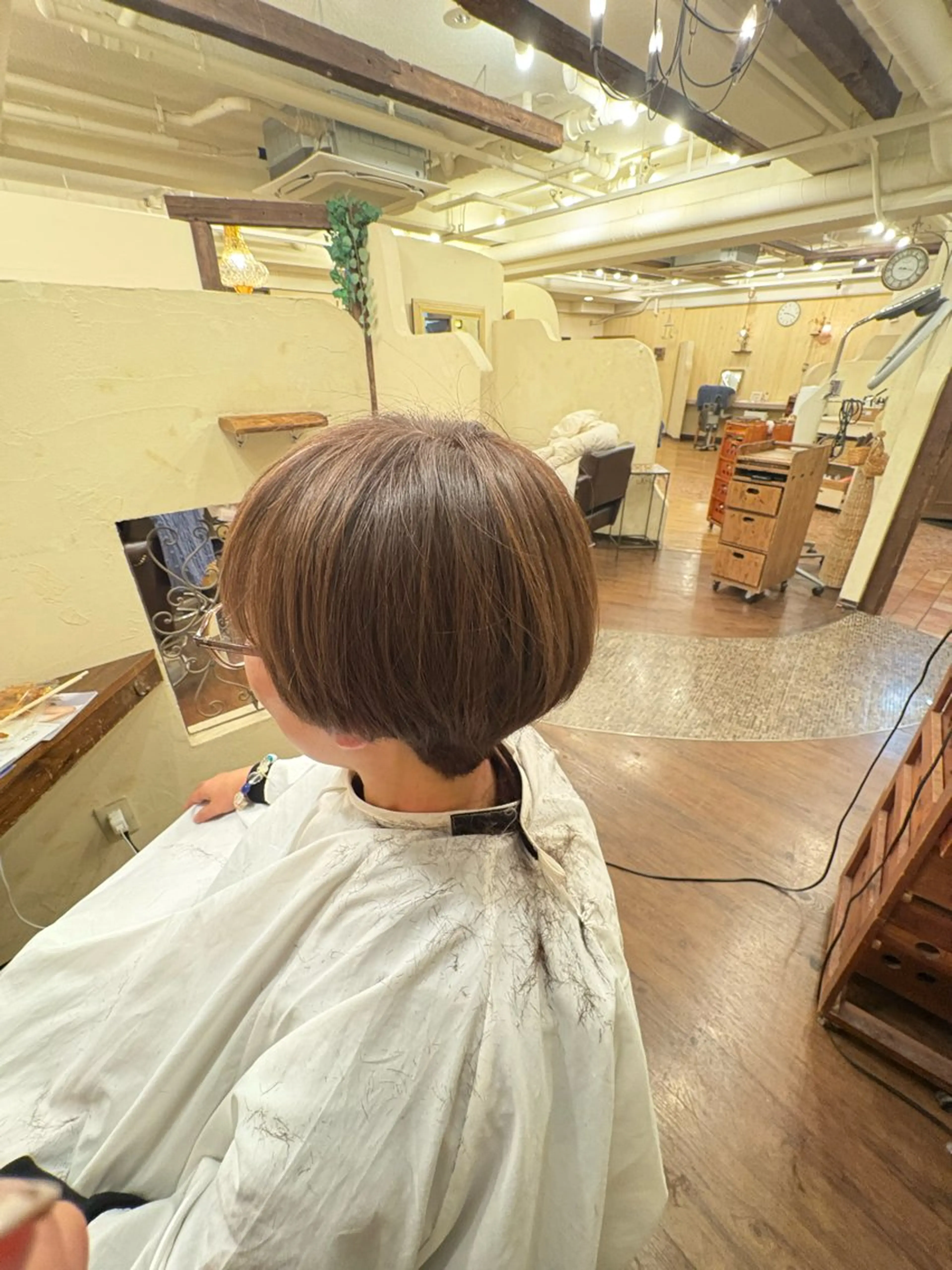 カラー 透明感カラー 河本 愛花のヘアスタイル