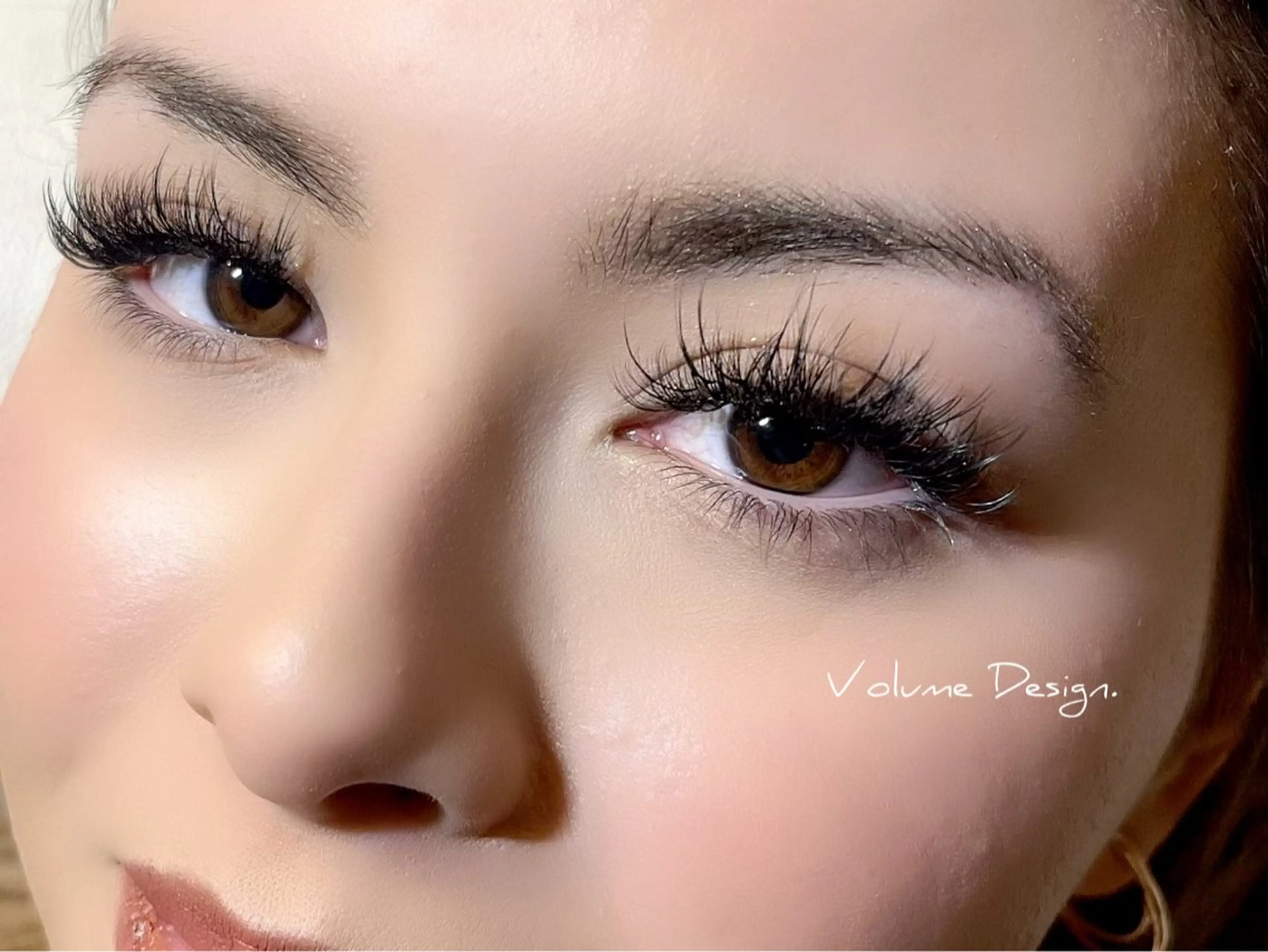 マツエク・マツパ ボリュームラッシュ マツエク mzh ...のネイルデザイン