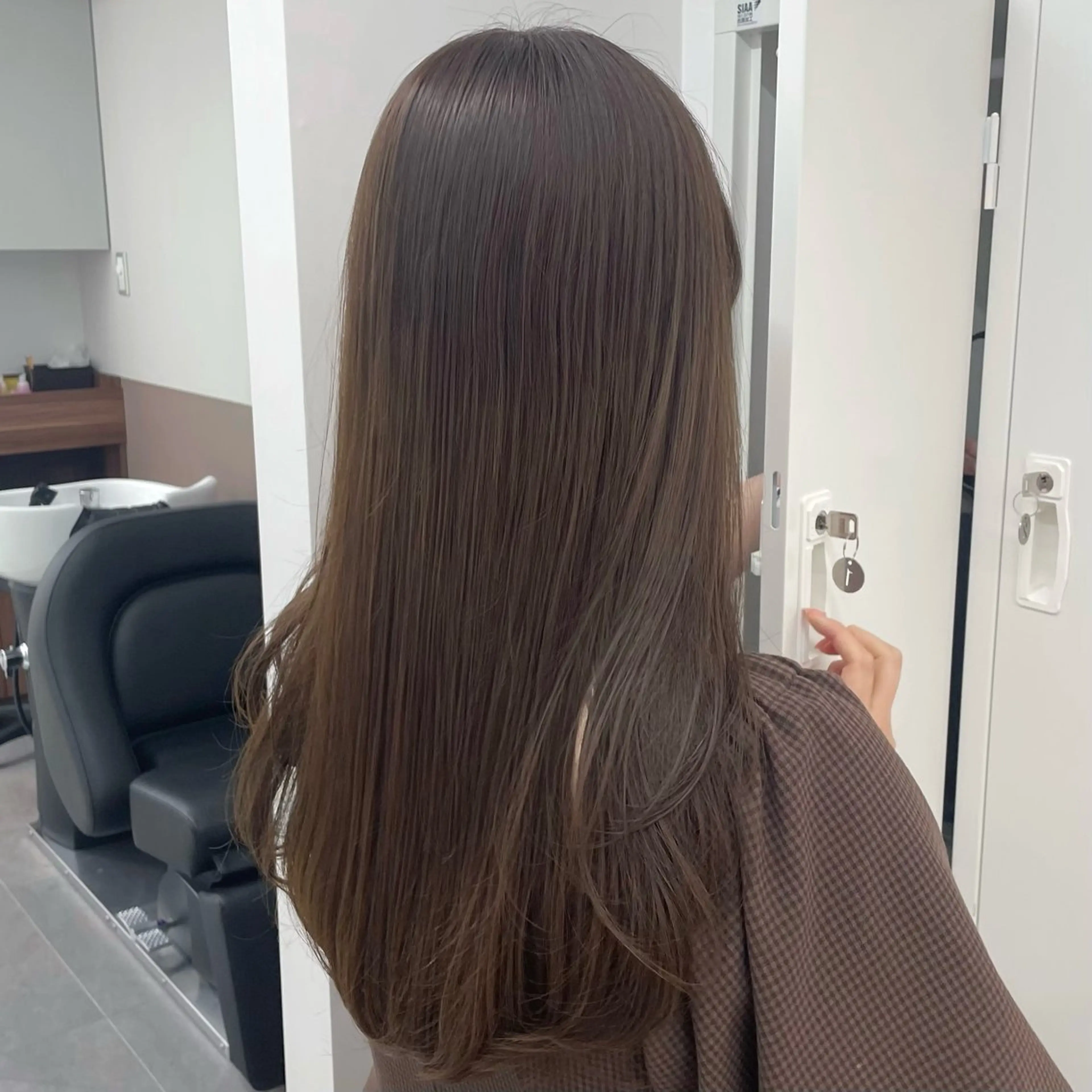 ロング カラー ベージュカラー ブラウンカラー ブラウンベージュ 澤 佑華 🎀 透明感カラーのヘアスタイル