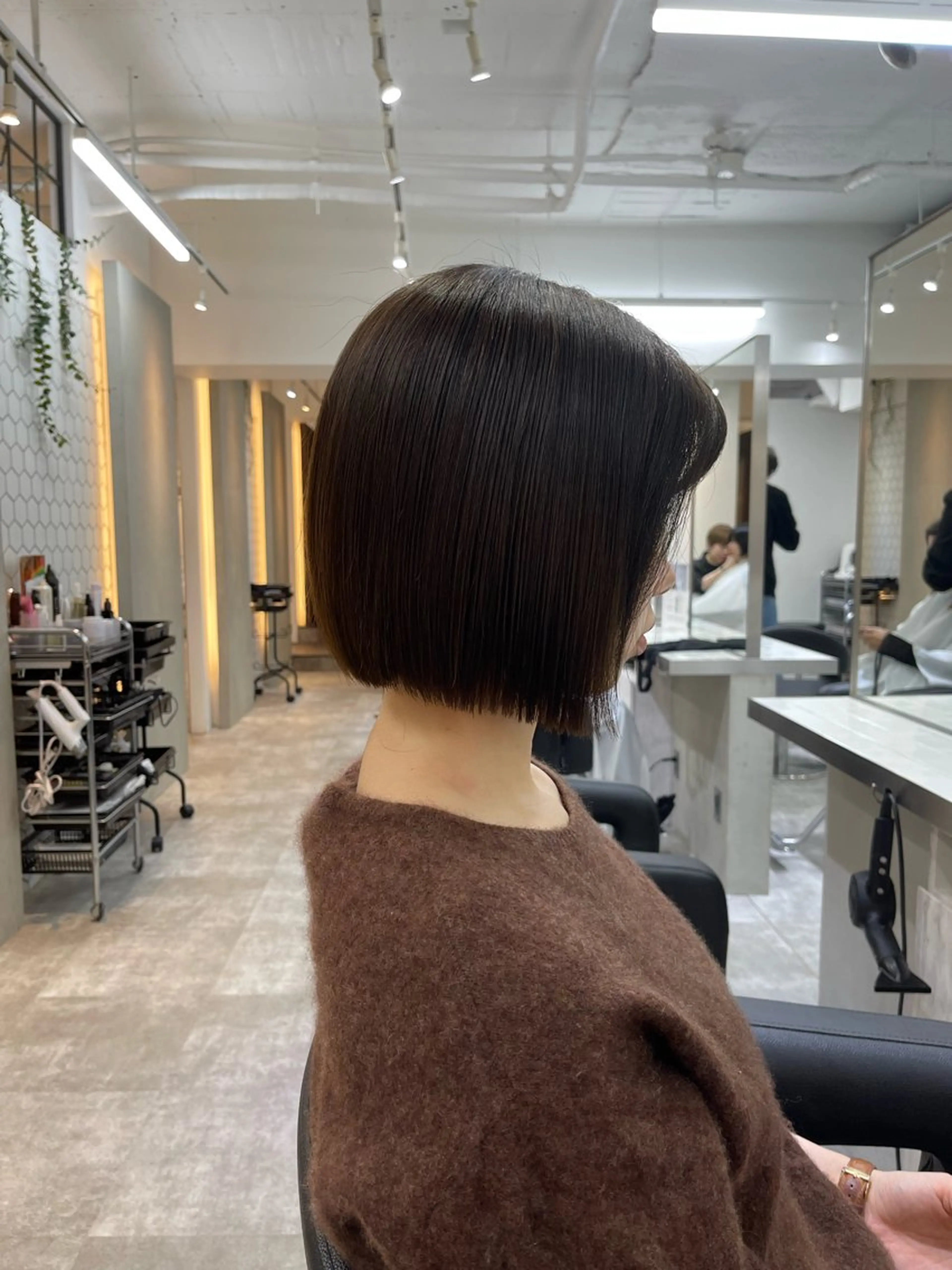 ショート ボブ ハイトーン/レイヤ ーTENSHOのヘアスタイル