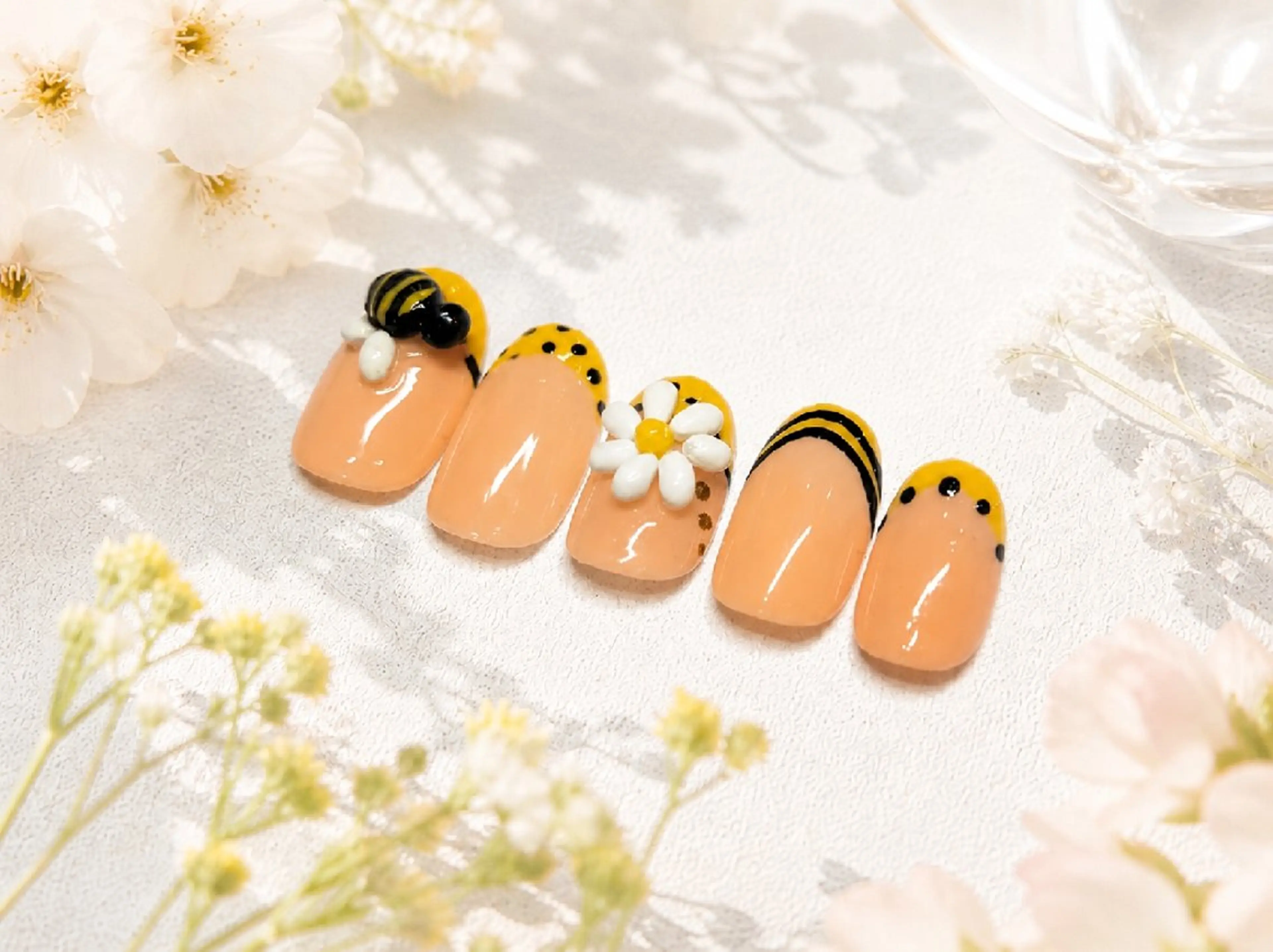 ネイル Na+Luxe / Hitomiのネイルデザイン