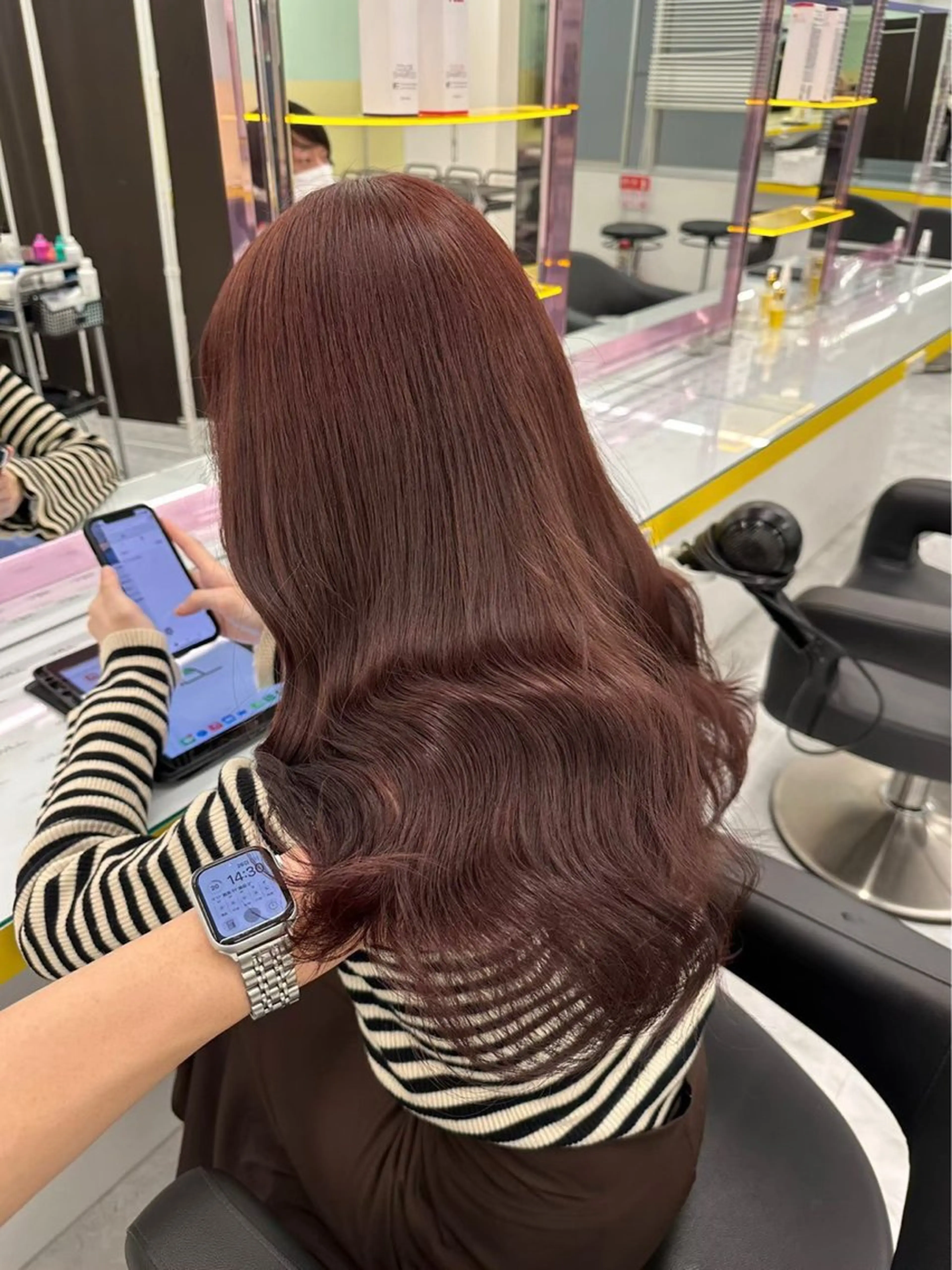 ロング カラー 韓国風艶髪🎀 暖色カラー🤍のヘアスタイル