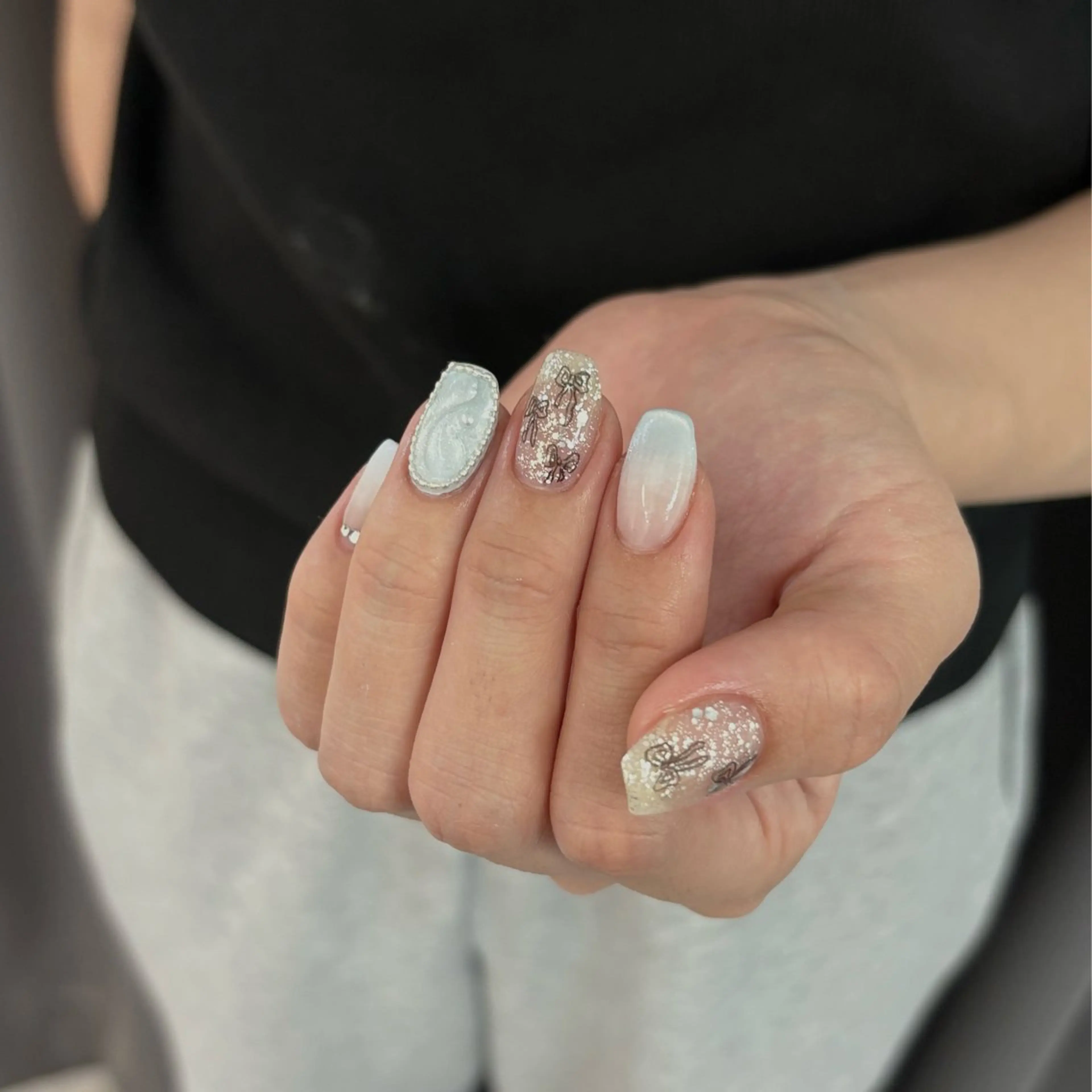 ネイル リボン ハンドネイル 佐藤 渚紗のネイルデザイン