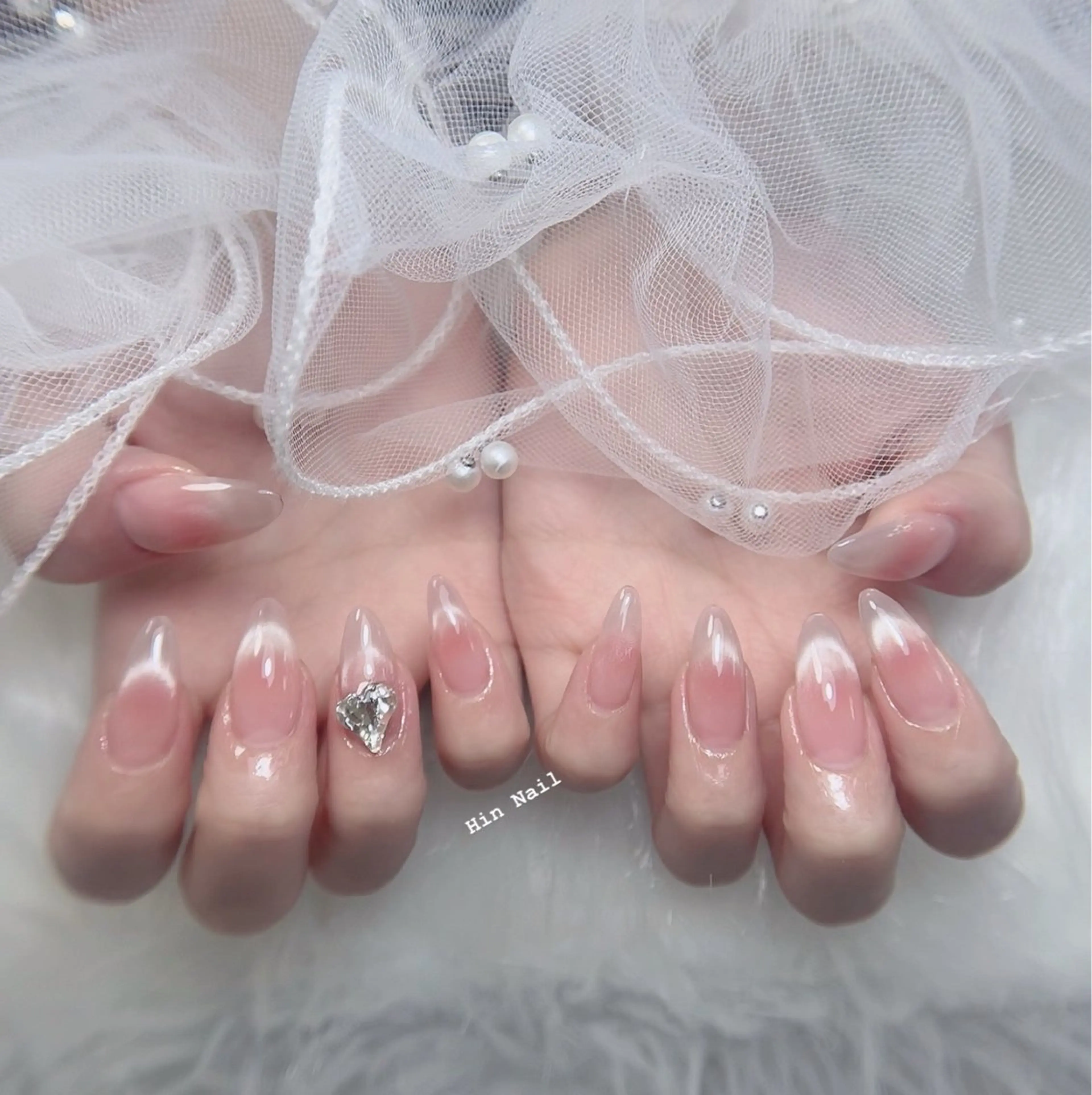 ネイル ハンドネイル Hin Nailsのネイルデザイン