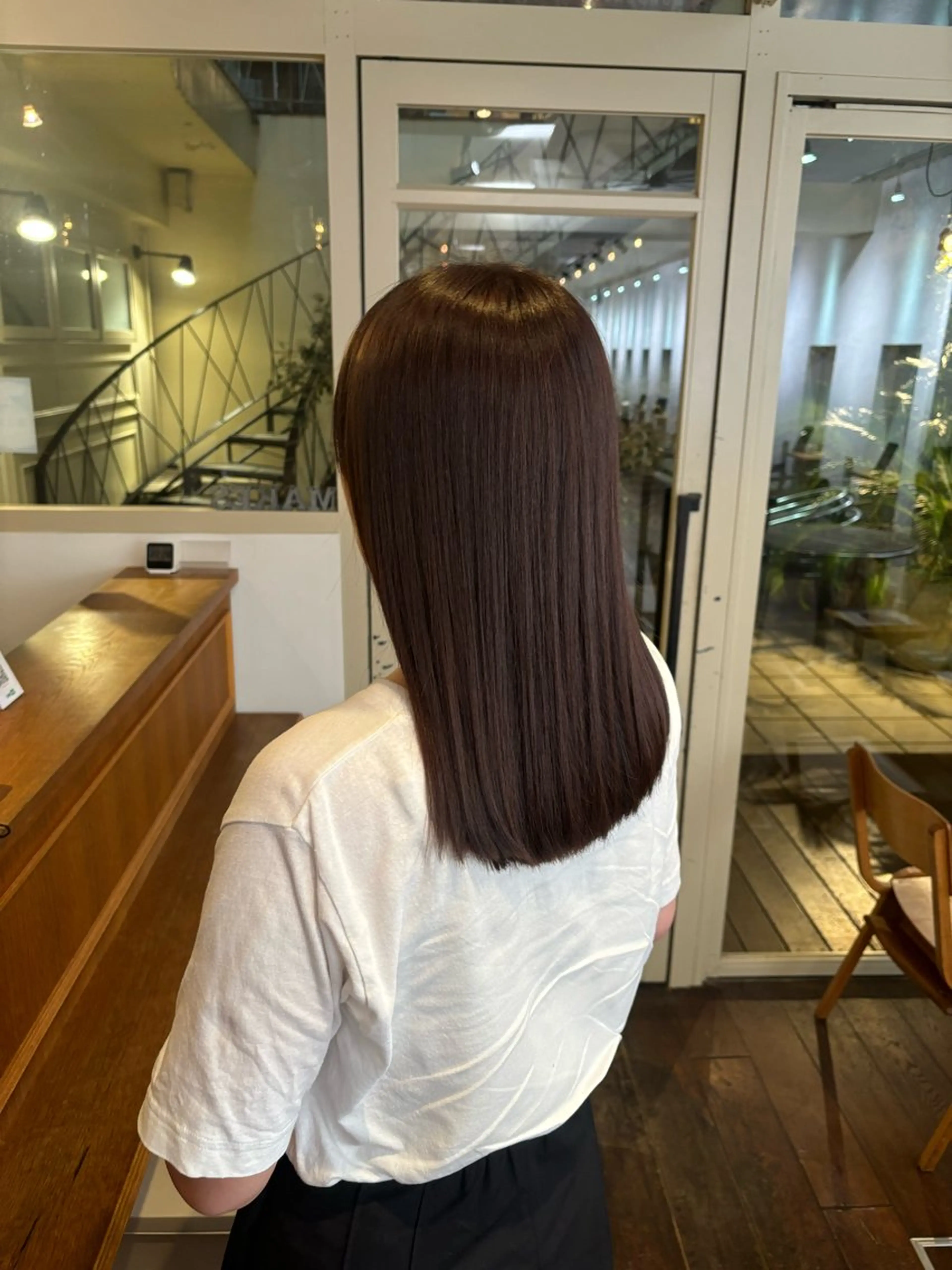 セミロング カラー くいた あやなのヘアスタイル