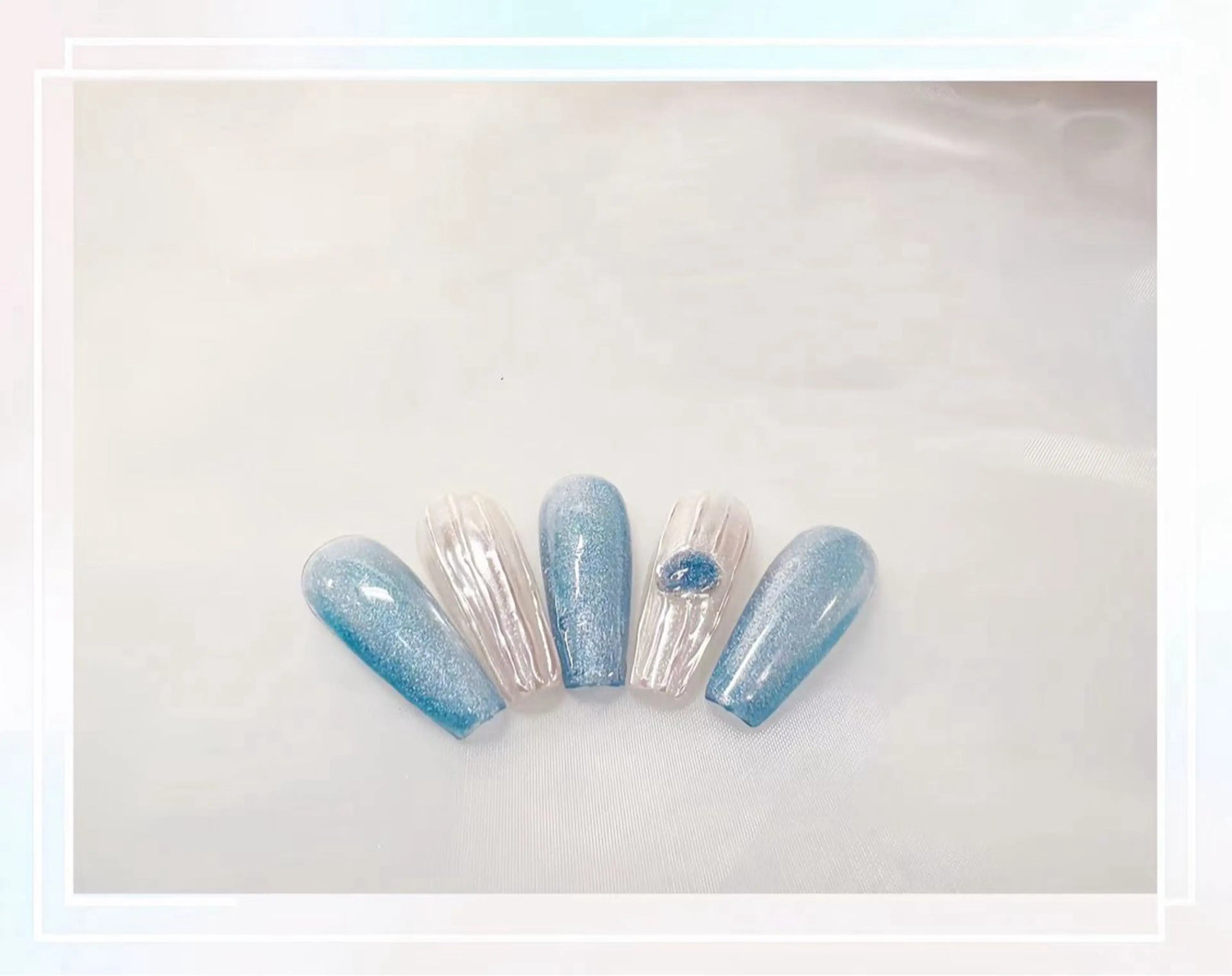 ネイル H1Nail 白のネイルデザイン