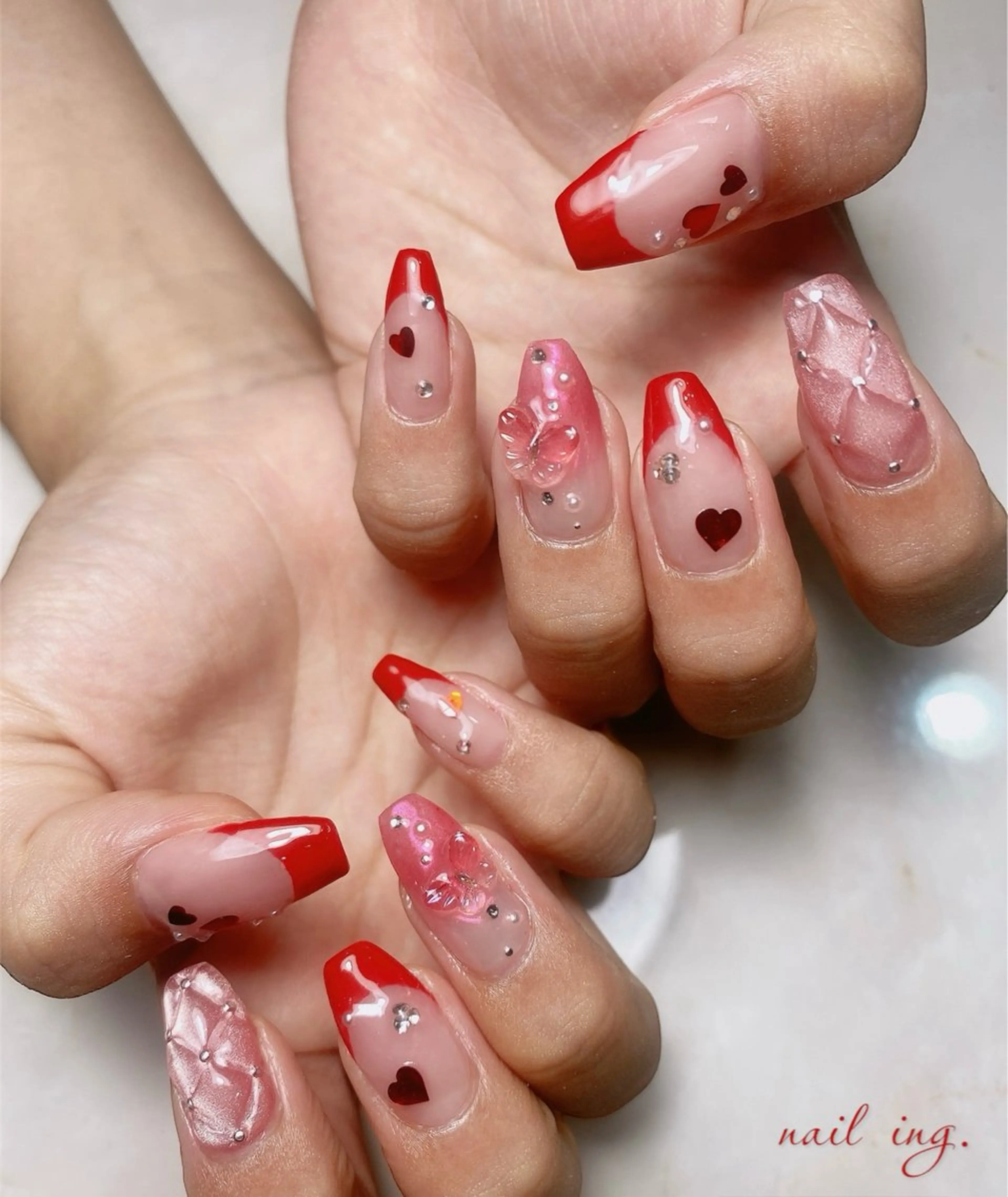 ネイル ｉｎｇ .のネイルデザイン