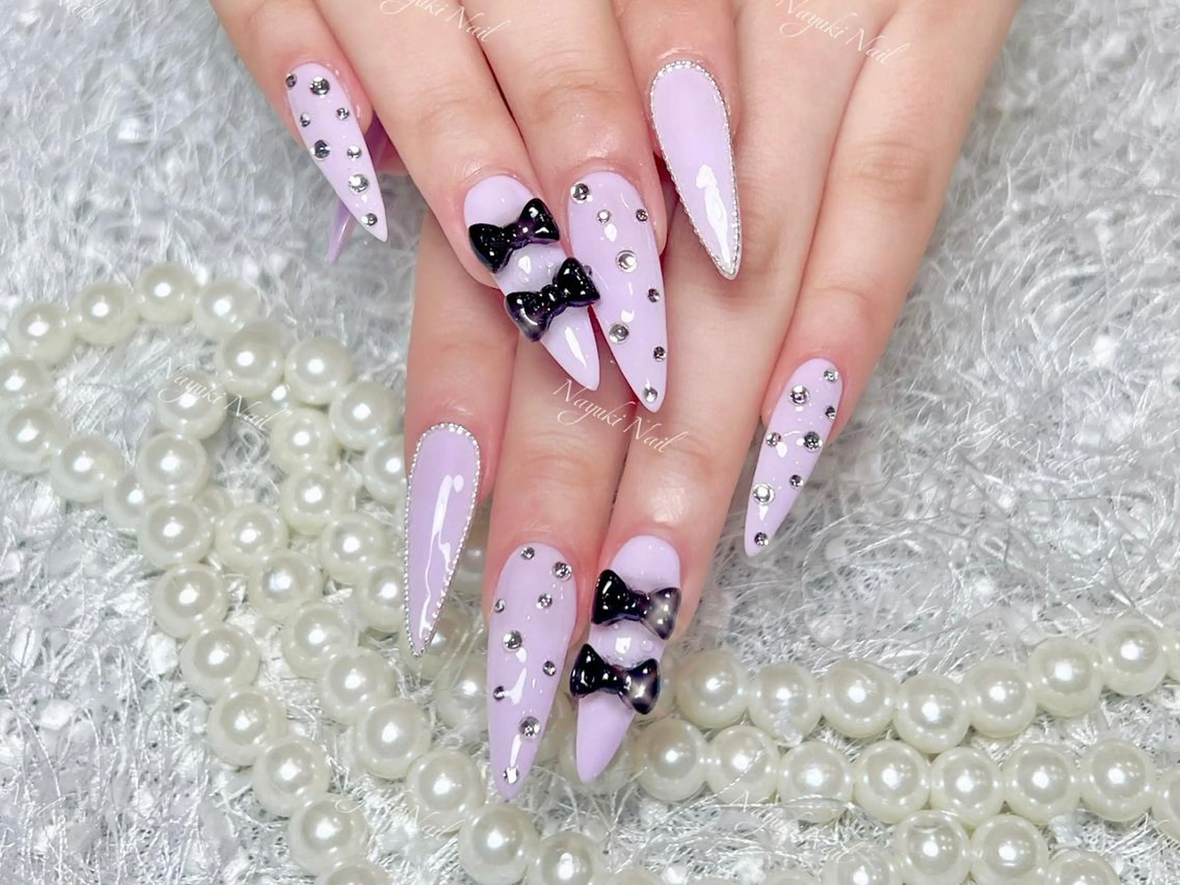 ネイル 🦋 Queenieのネイルデザイン