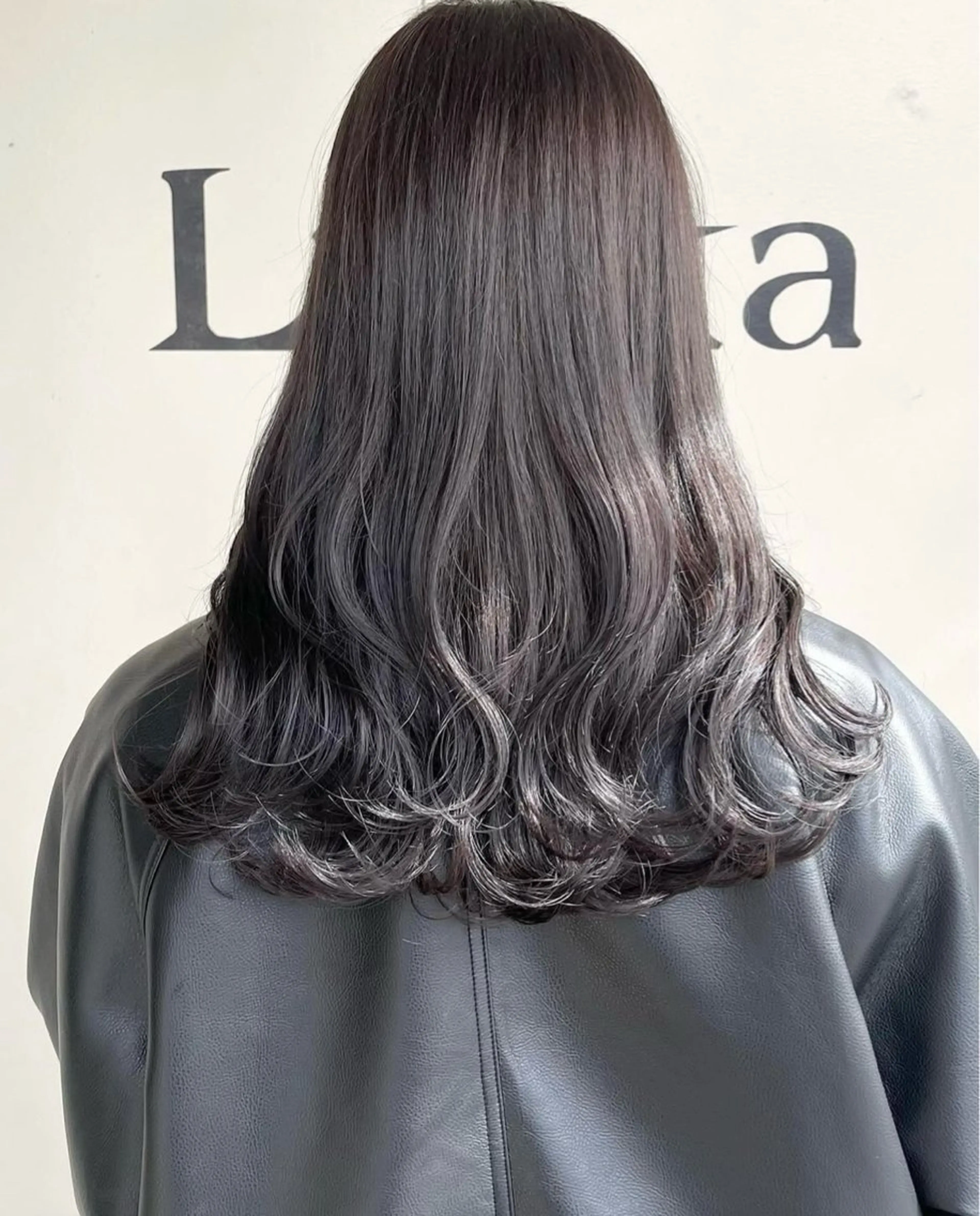 ロング カラー グレージュ 谷口晴美　ピンク / 透明感カラーのヘアスタイル