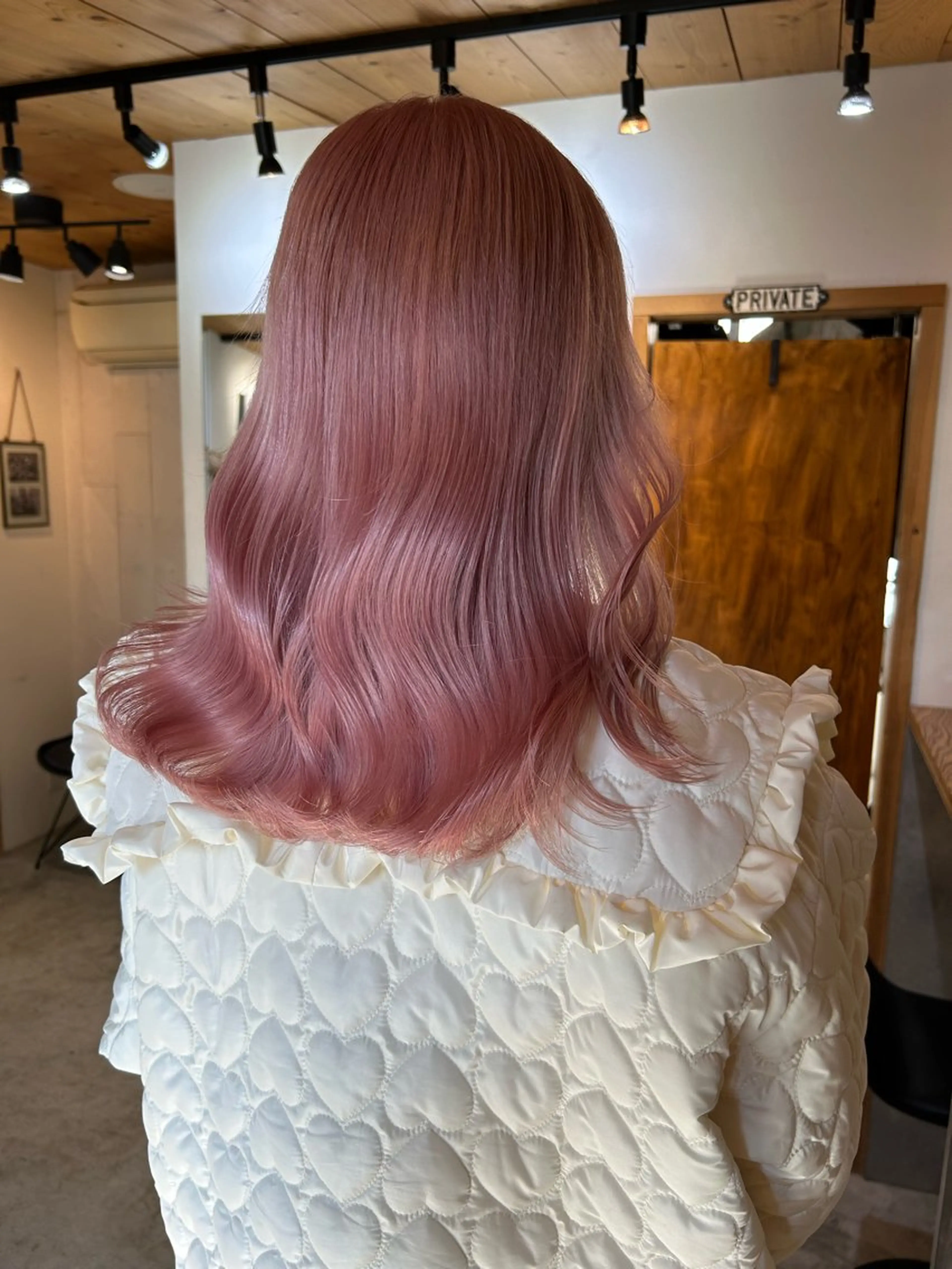 ミディアム カラー ピンクカラー カット ヘアカラー トリートメント 🧸艶々韓国ヘア 🧁mizunaのヘアスタイル