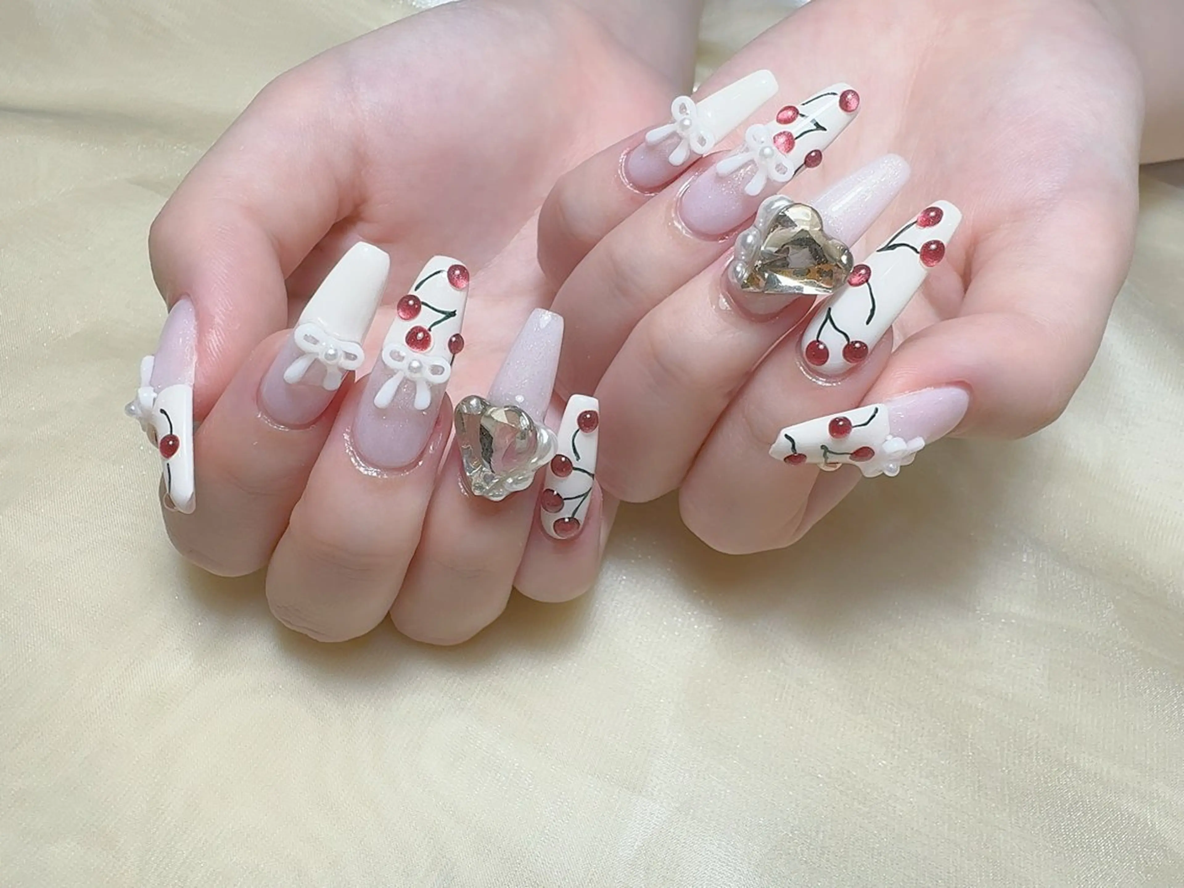 ネイル ハンドネイル ネイルサロン ルミア Lumia 店長のネイルデザイン