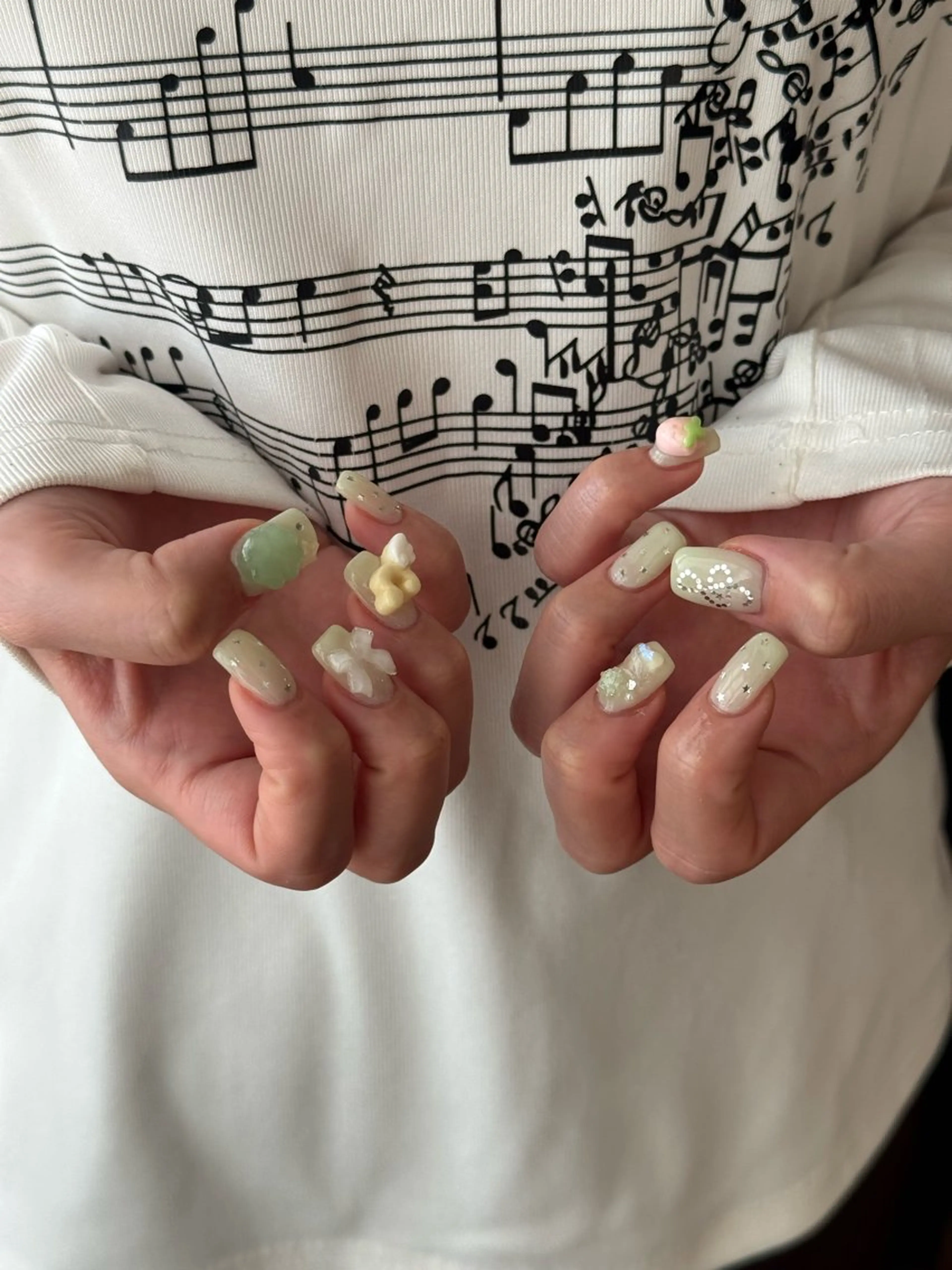 ネイル ハンドネイル haruka .のネイルデザイン