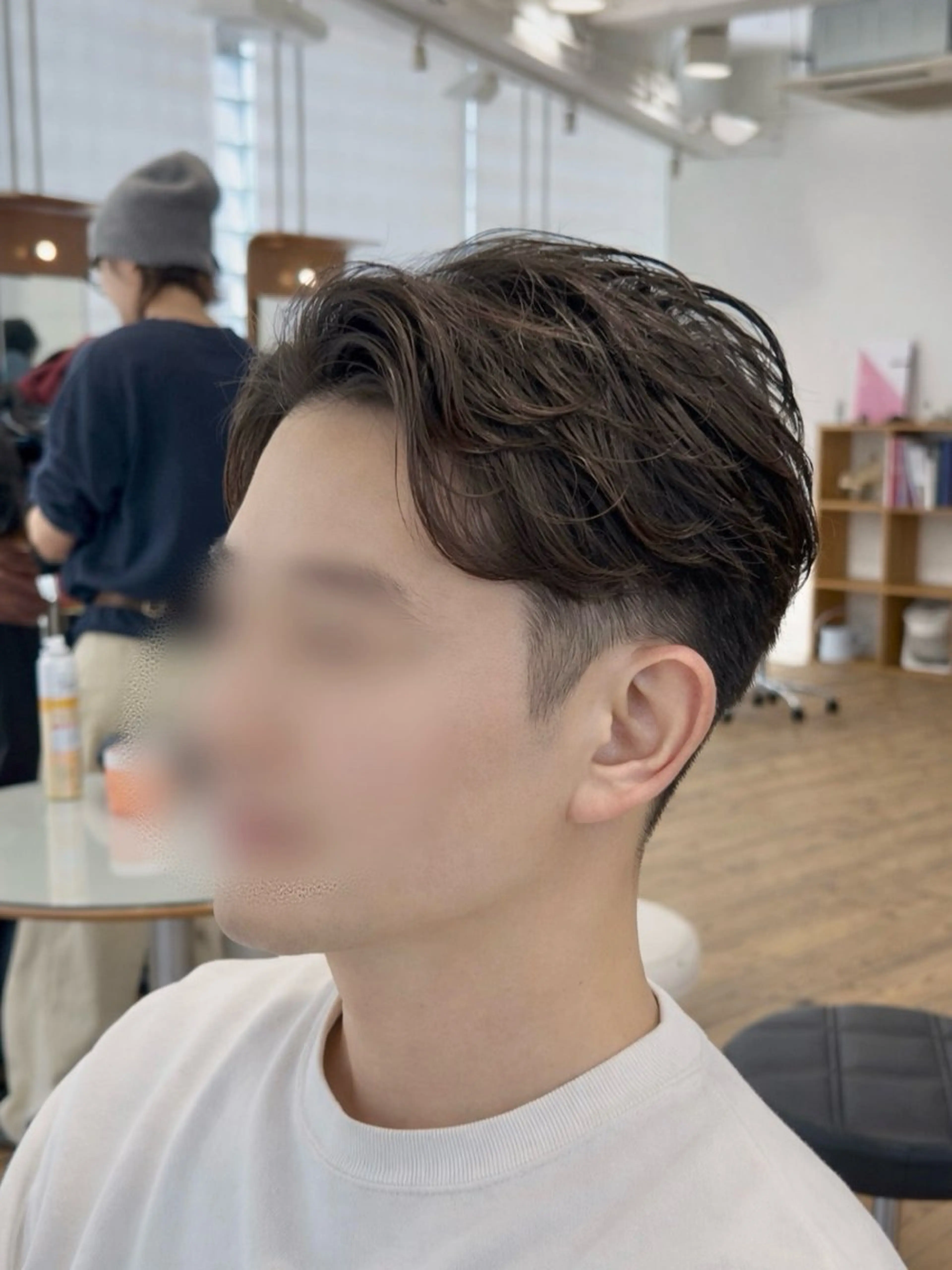 ショート パーマ メンズ ビジネス 七三 ショートヘア Koki/ メンズヘア特化のヘアスタイル