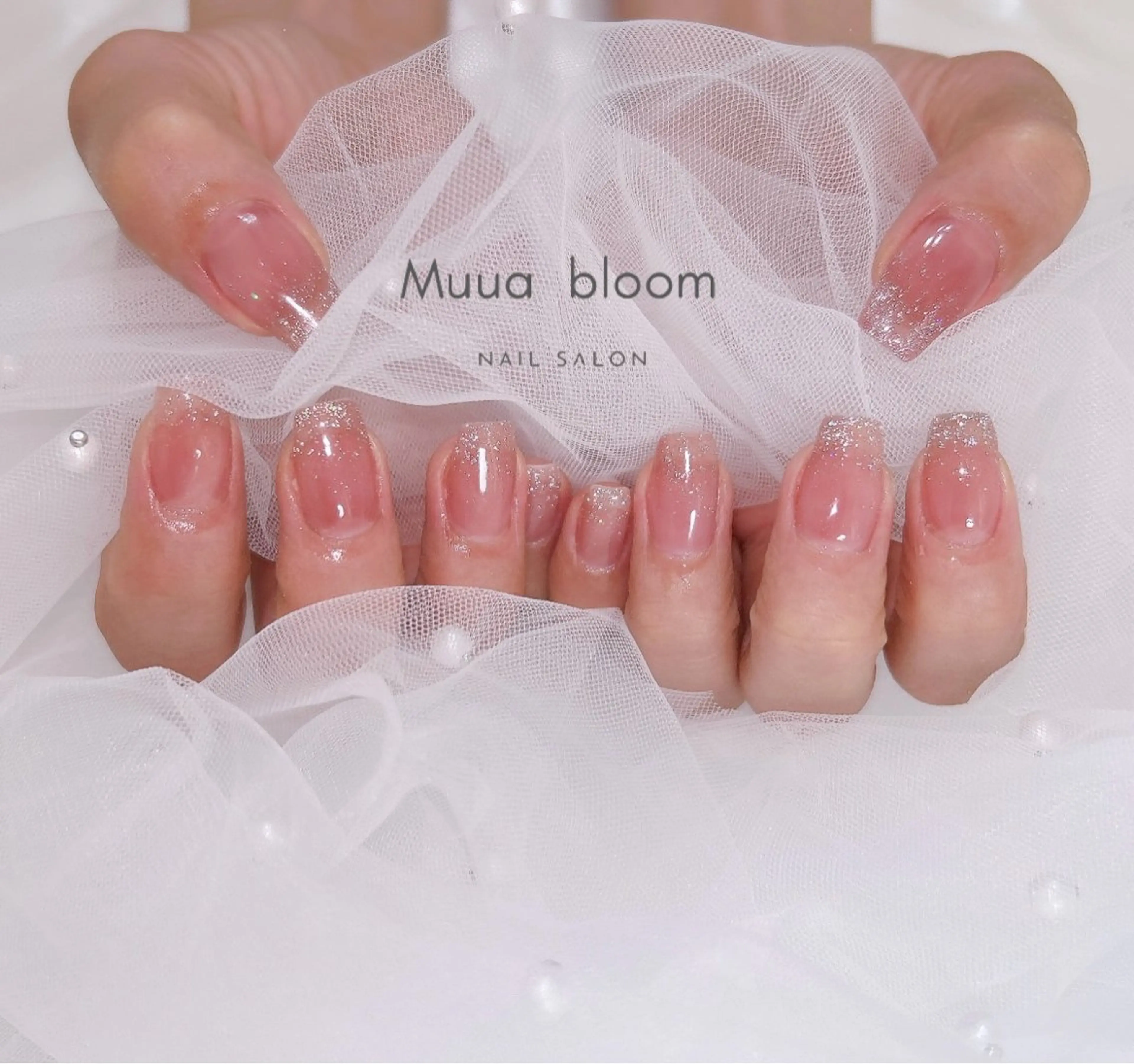 ネイル フラッシュネイル グラデーション ラメ(グリッター) ラメグラデーション ハンドネイル Muua bloomのネイルデザイン