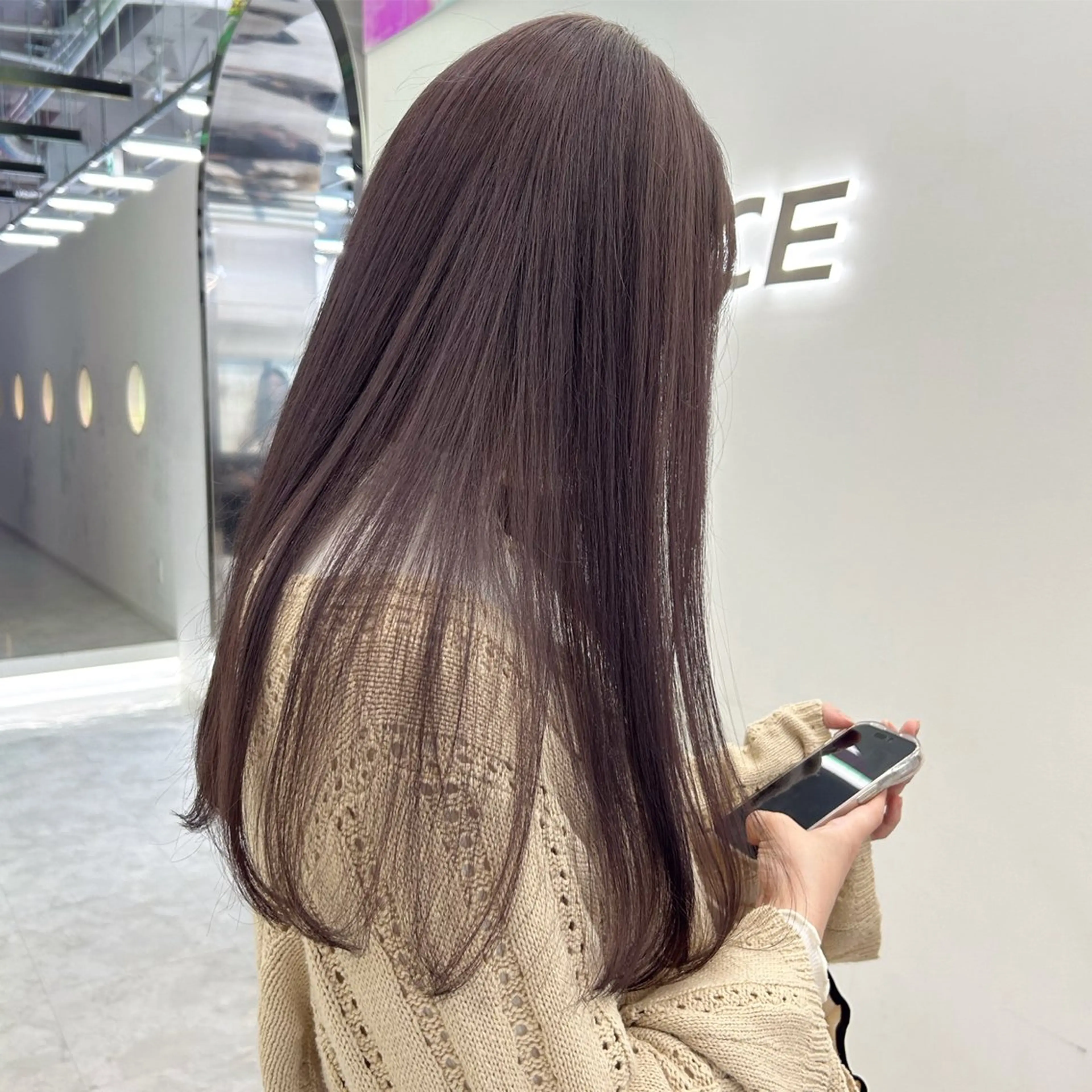 ロング ヘアカラー トリートメント 淡色ラベンダー♡ ニーナ🎀🦙のヘアスタイル