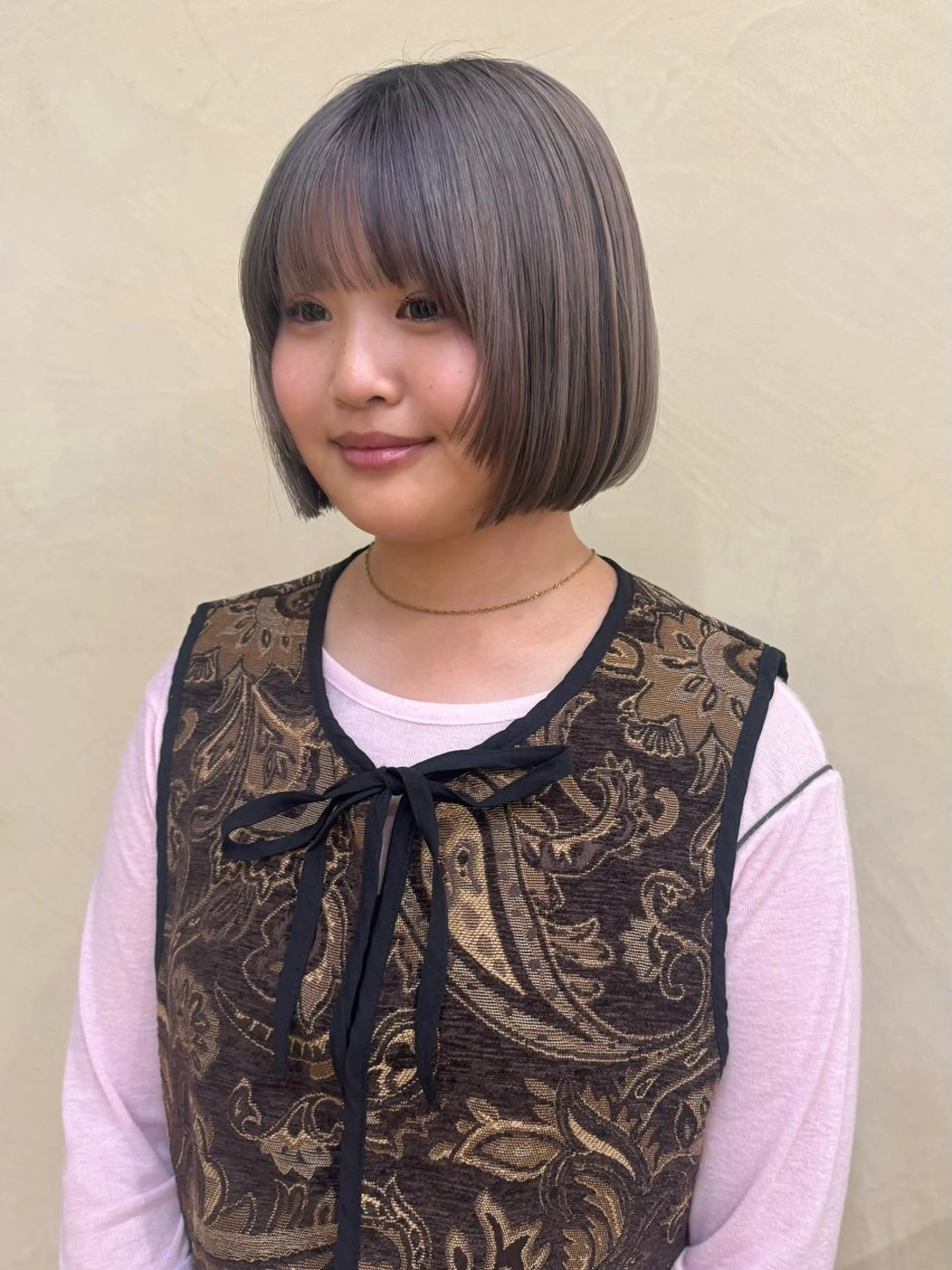 ミディアム ボブ レイヤーカット カット 杉浦 花衣のヘアスタイル