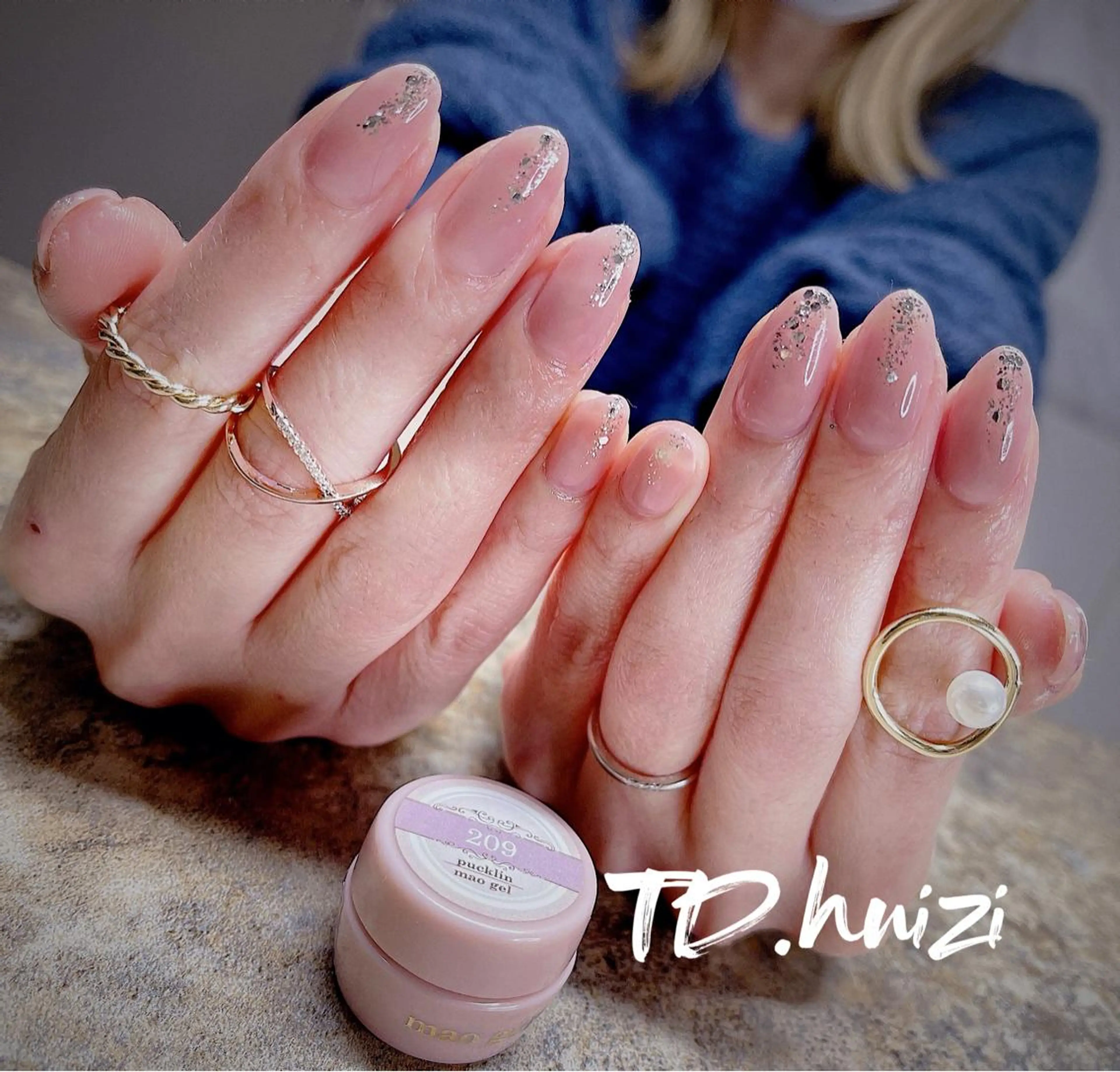 ミディアム ハンドネイル めぐみのネイルサロン スタッフ練習のネイルデザイン