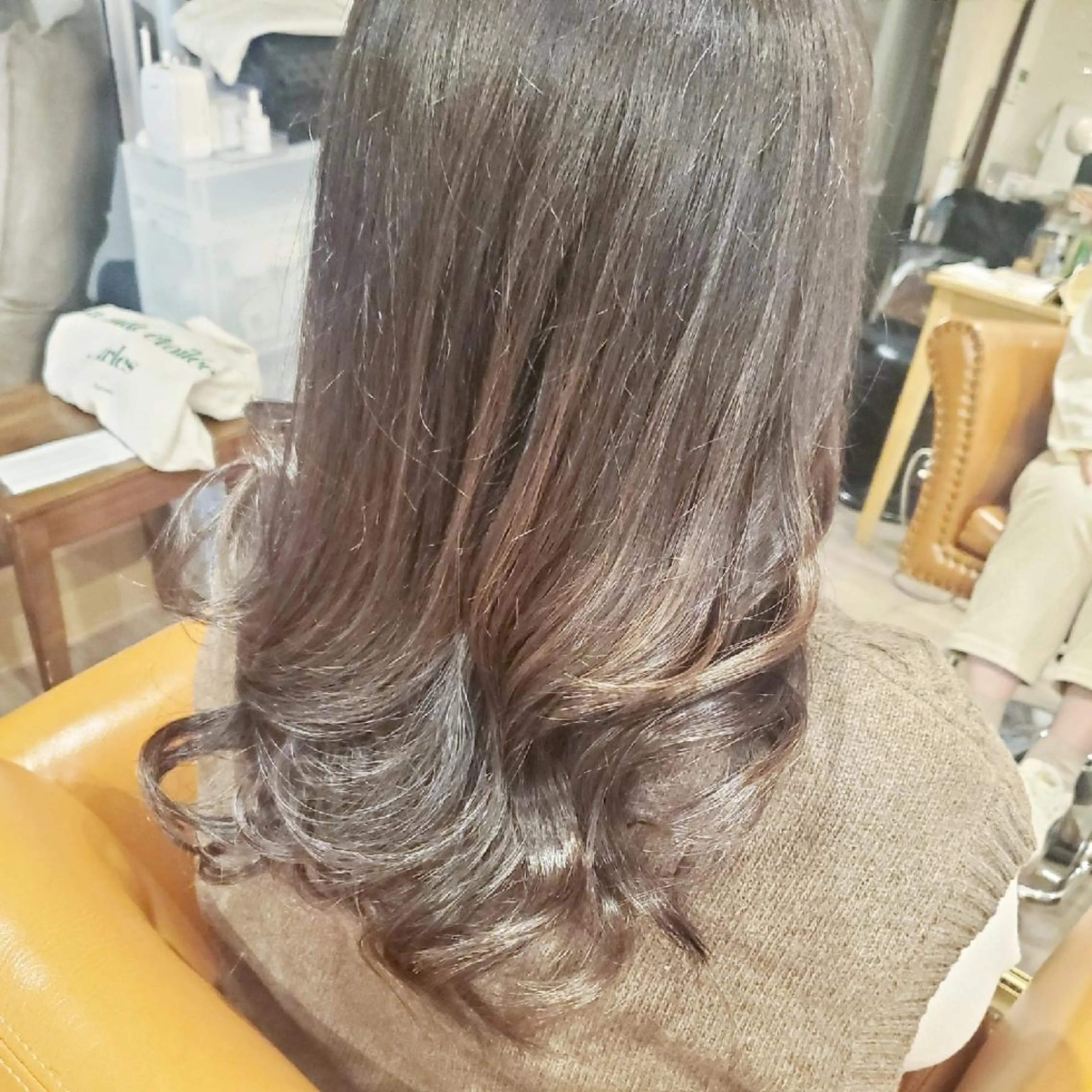 ロング カラー アディクシーカラー ブリーチ イルミナカラー 外国人風カラー トリートメント カット ヘアカラー トリートメント spa hair ark 富井直美のヘアスタイル