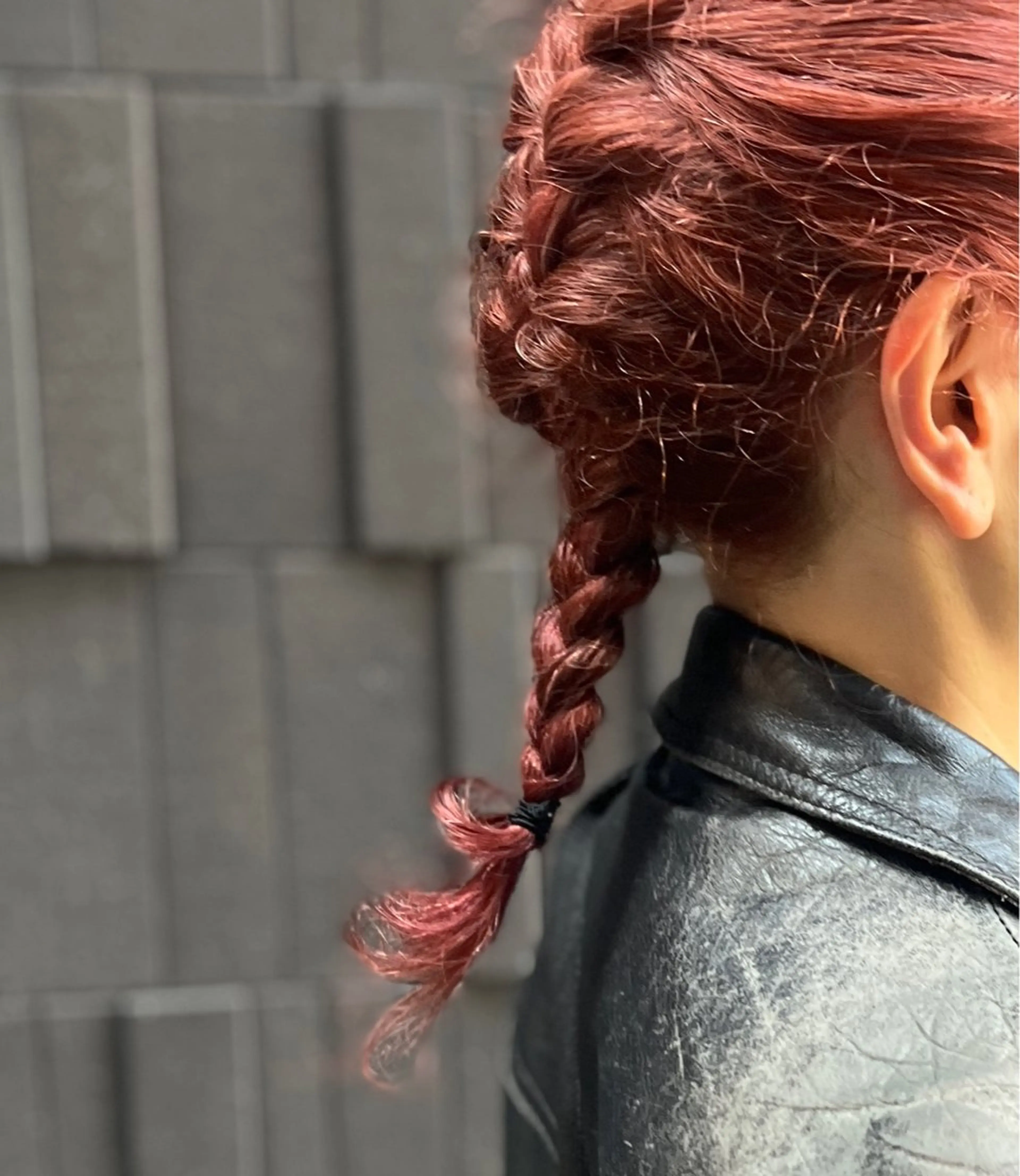 ミディアム カラー ヘアアレンジ オレンジ ヘアカラー 両国駅徒歩1分⭐️ アイロン仕上げのヘアスタイル