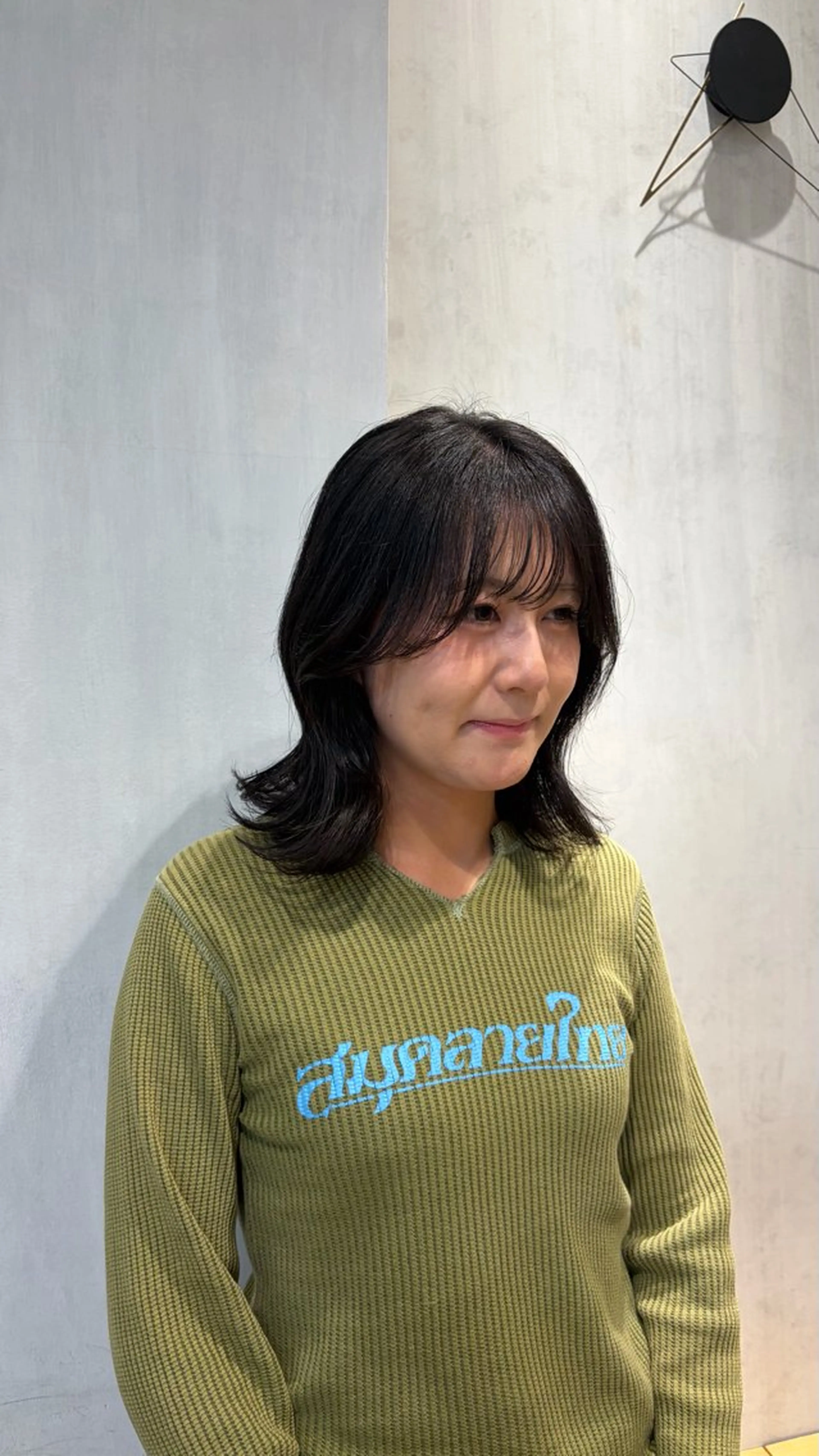 ミディアム カット 久永 香奈子のヘアスタイル