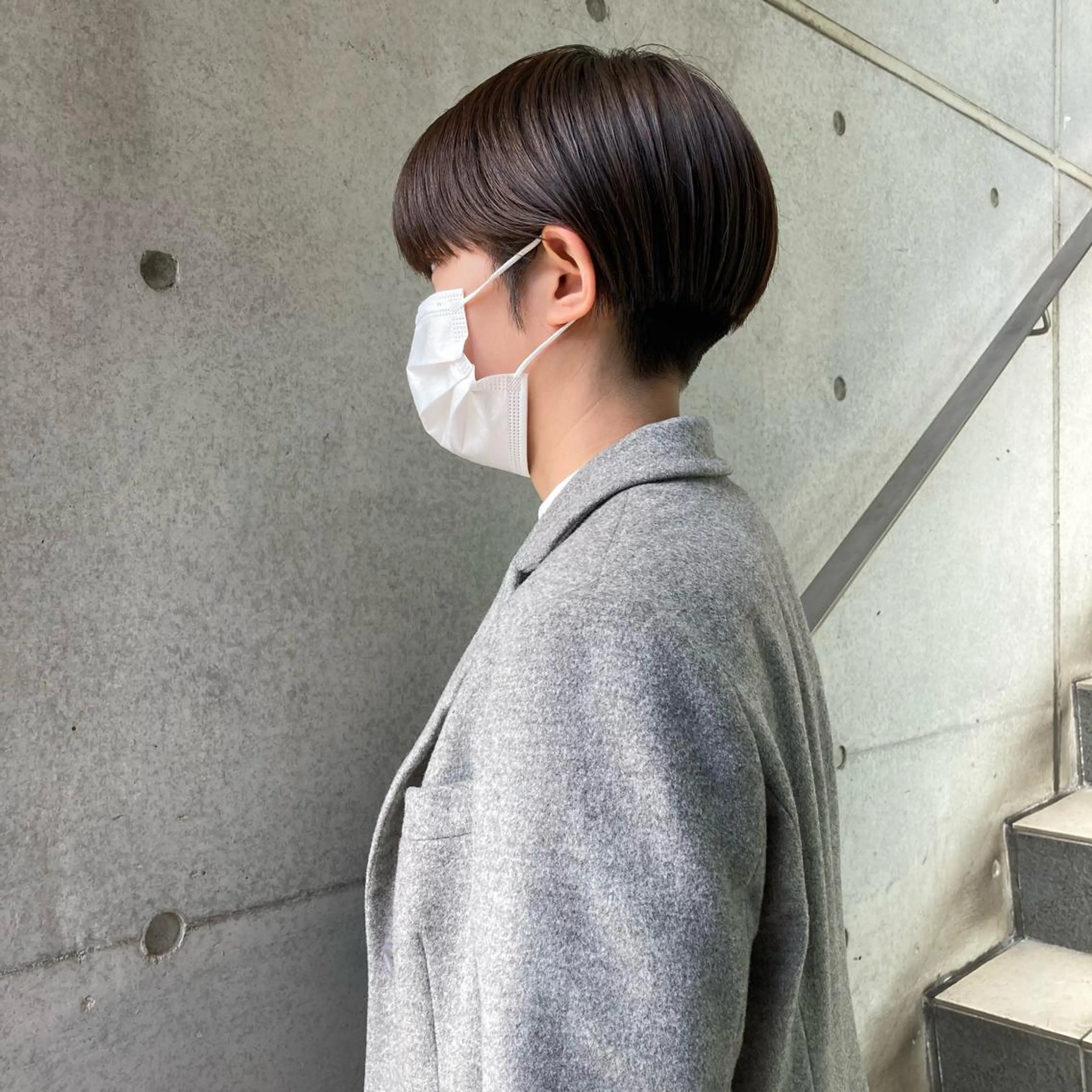 ショート 顔まわりレイヤー デザインカットのヘアスタイル