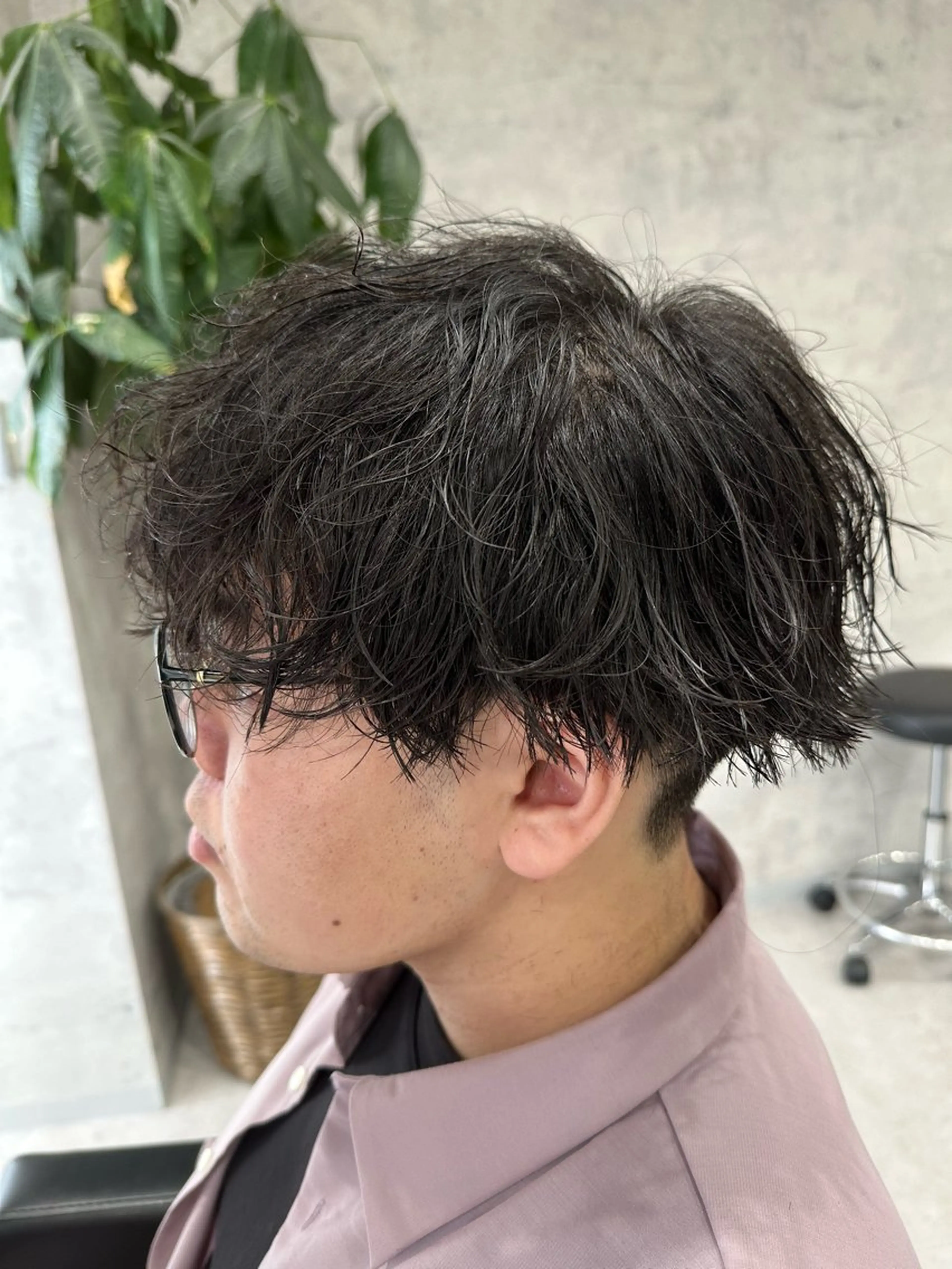 ショート パーマ メンズ 波巻きパーマ カット パーマ ユウ🪄 パーマ指名No1のヘアスタイル