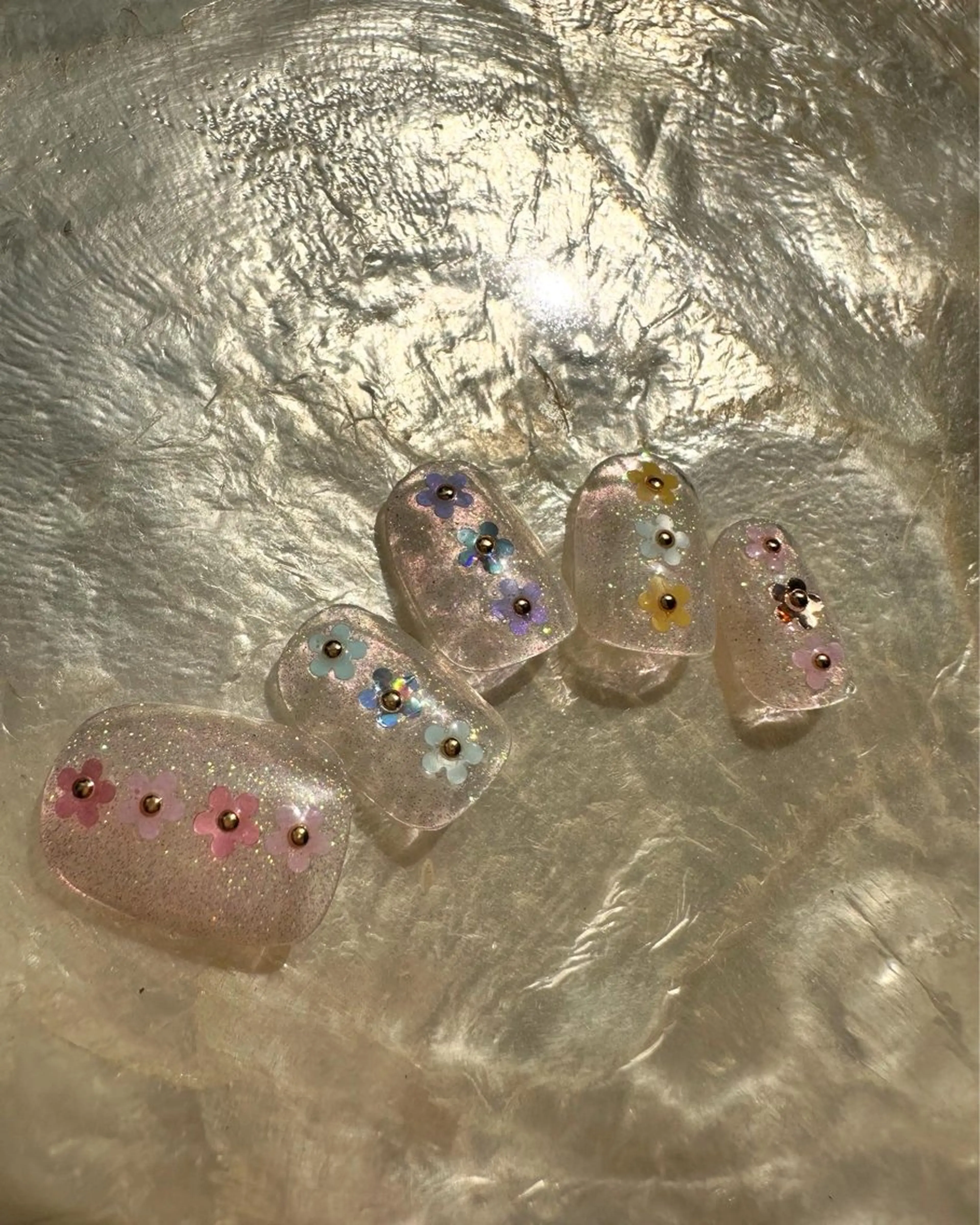 ネイル オーロラネイル フラワーネイル ホログラムネイル 氷ネイル・うるうるネイル 韓国ネイル 🪞KAPE NAIL 🪞のネイルデザイン