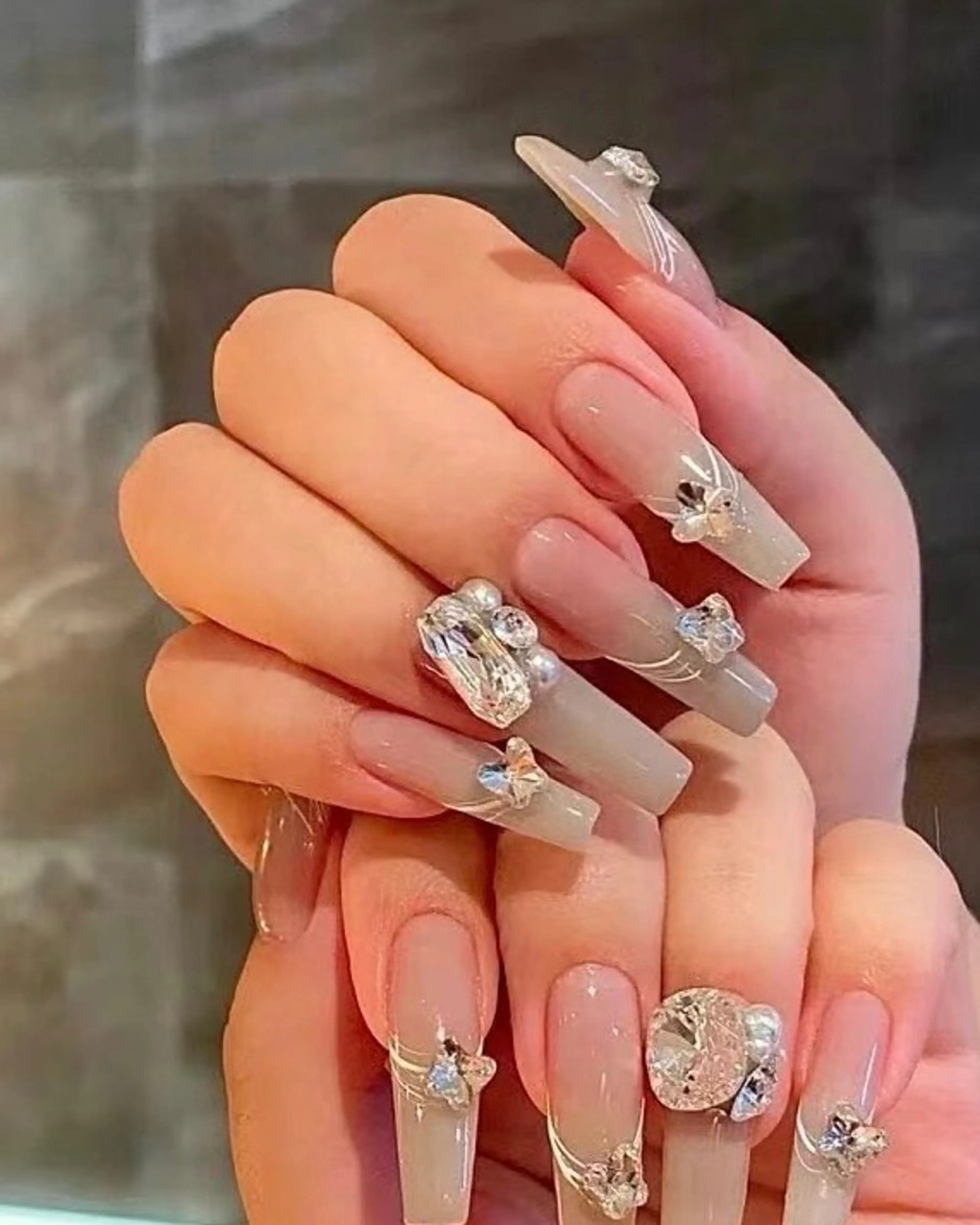 【初回オフ無料】HAND韓国ワンホンネイル(🌸持ち込みデザイン90分やり放題、パーツアート6本まで）の写真