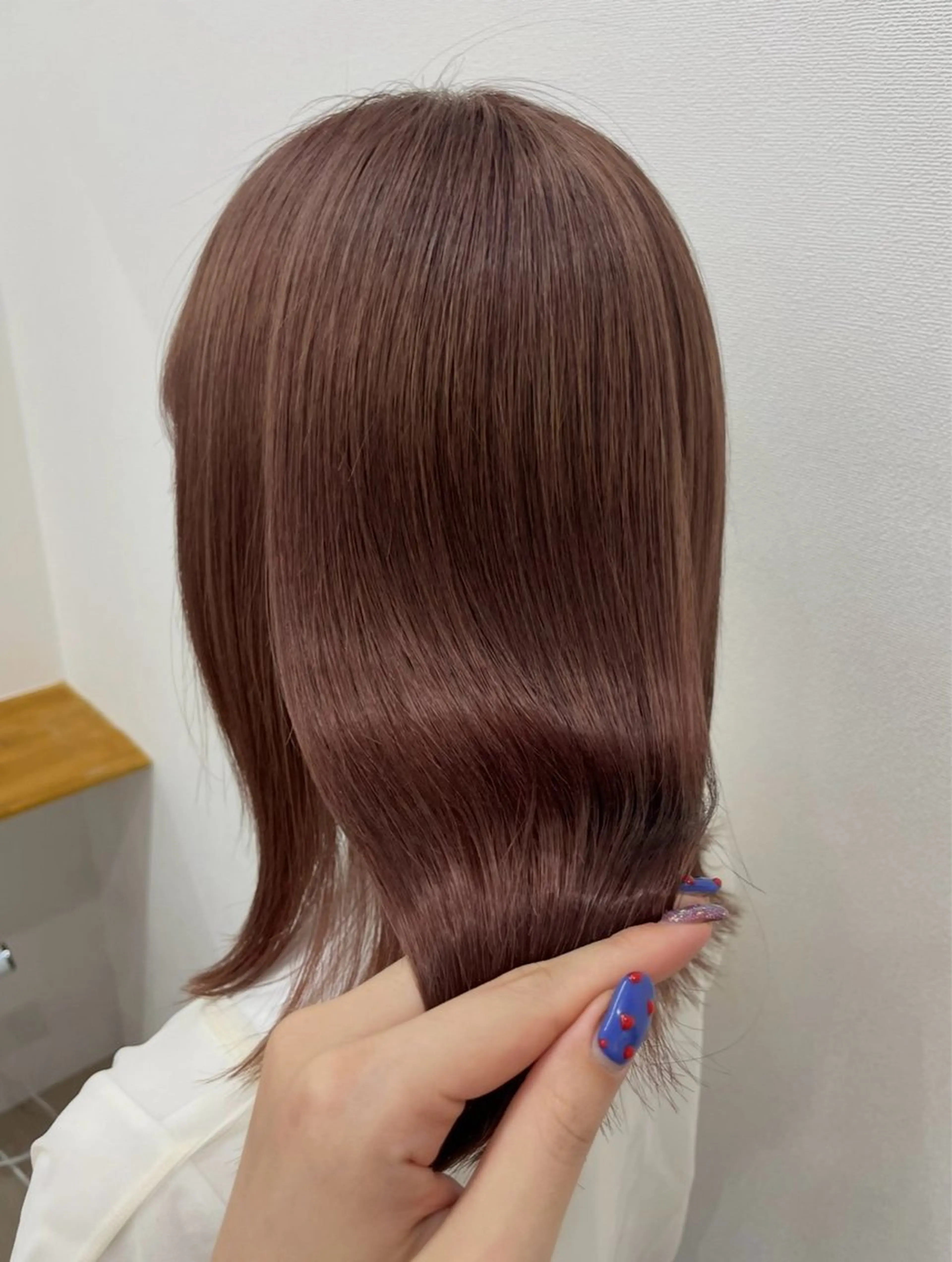 ミディアム カラー 伴 星来のヘアスタイル