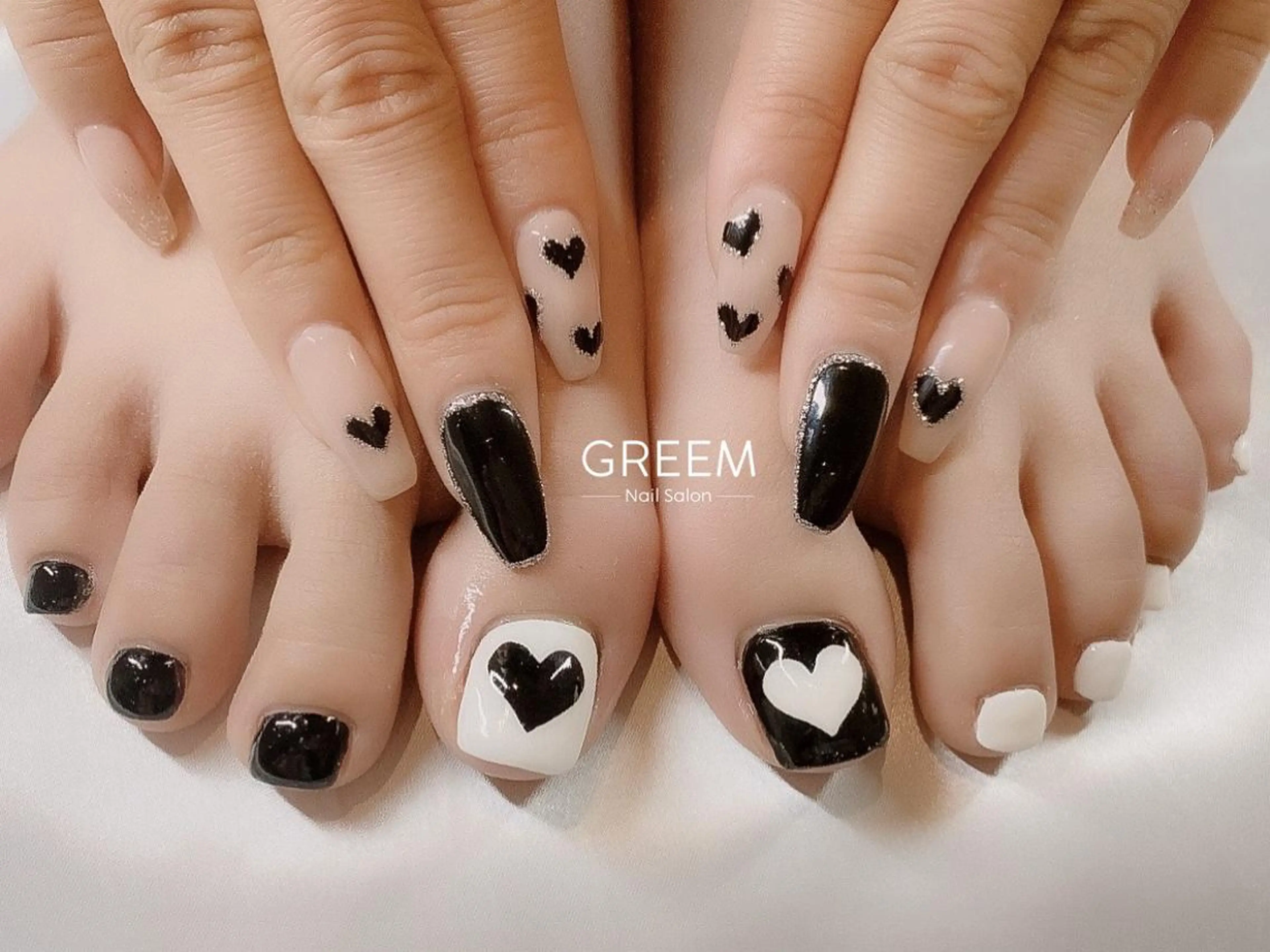 ネイル フットネイル フレンチネイル ガーリー ハート バレンタイン GREEM グリームのネイルデザイン