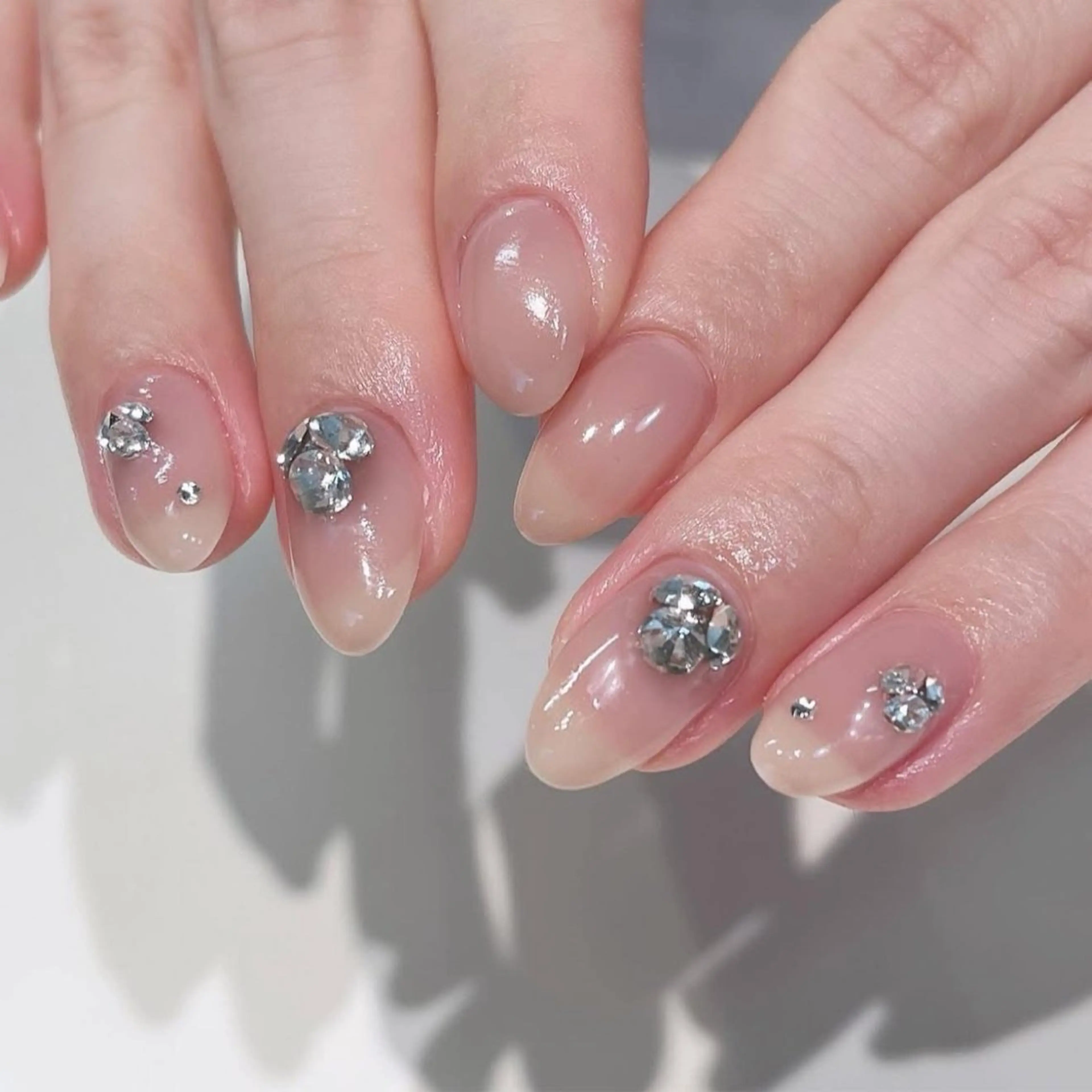 ネイル 長さ出し フレンチネイル ジェルネイル ガラスフレンチ 韓国ネイル ハンドネイル Minette nailHuongのネイルデザイン