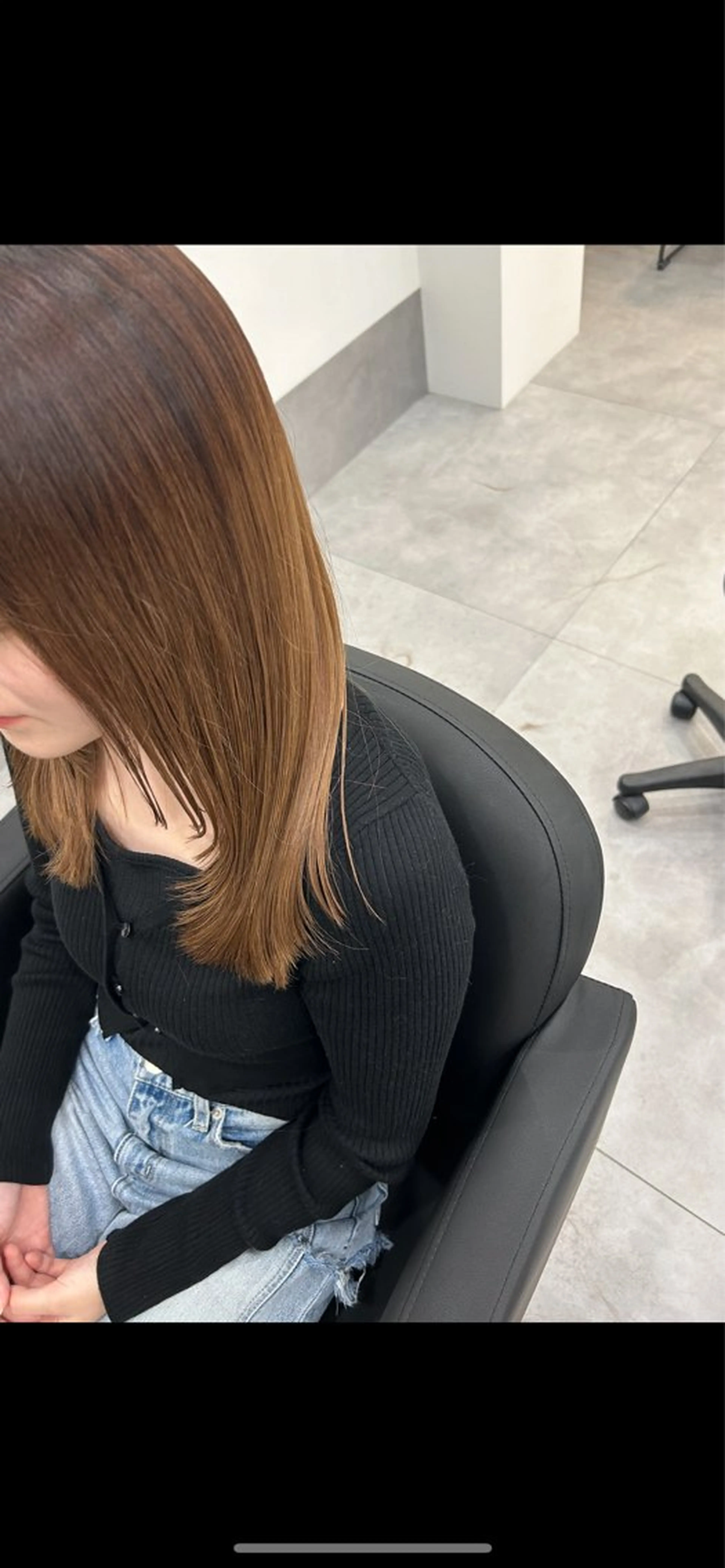 ミディアム 善財 康葵のヘアスタイル