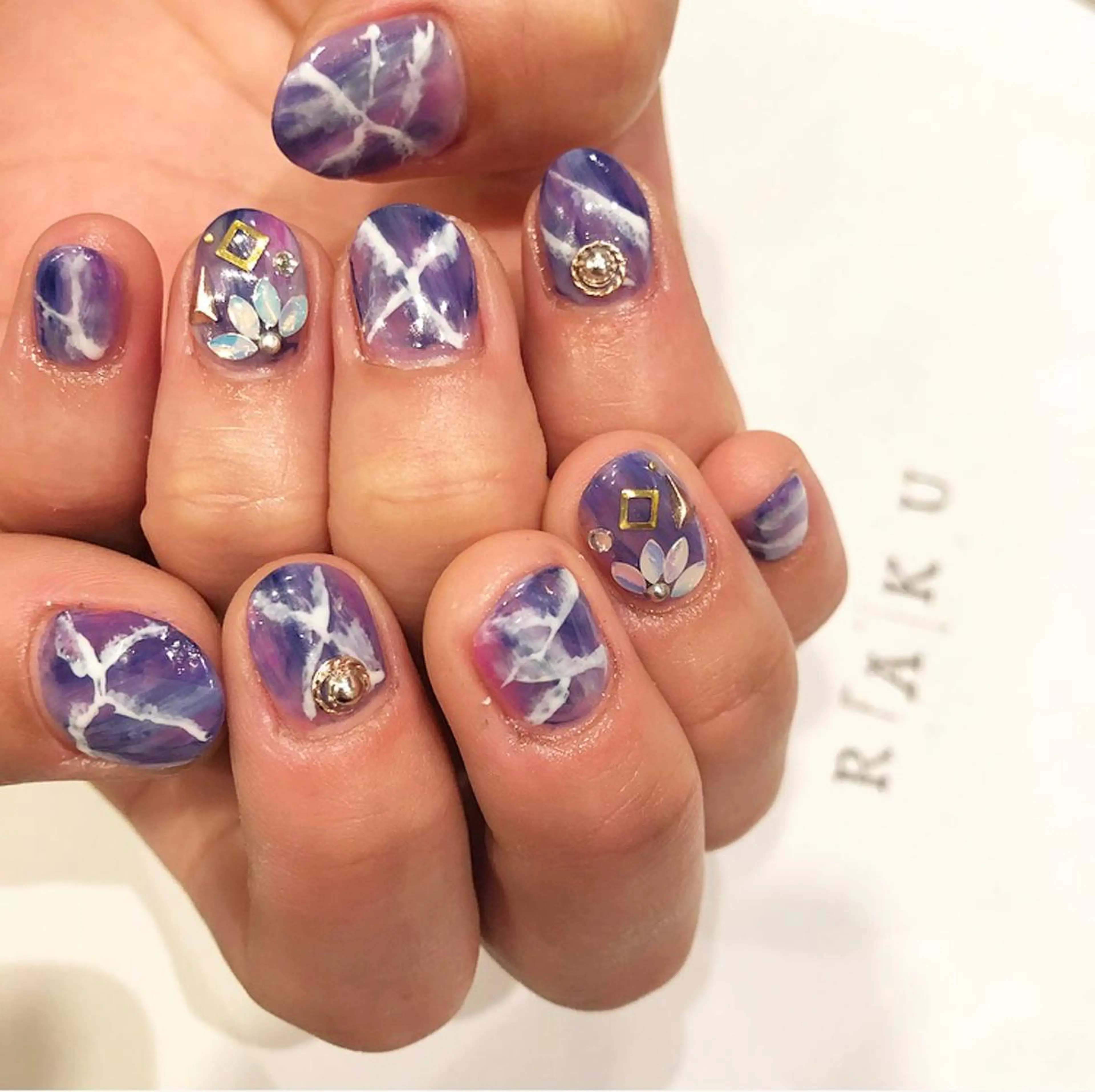 ネイル 駒月 明日香の眉毛・アイブロウイメージ